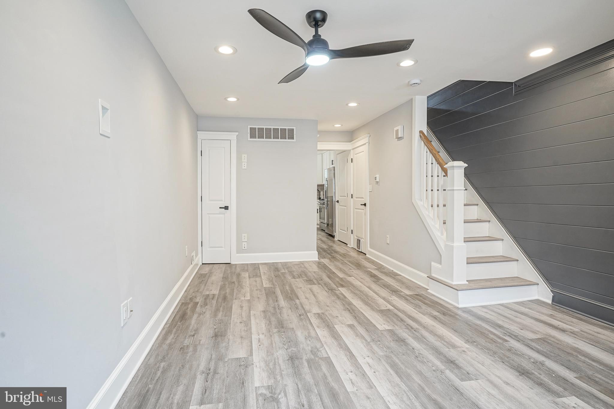 LOWER MOYAMENSING - Residential