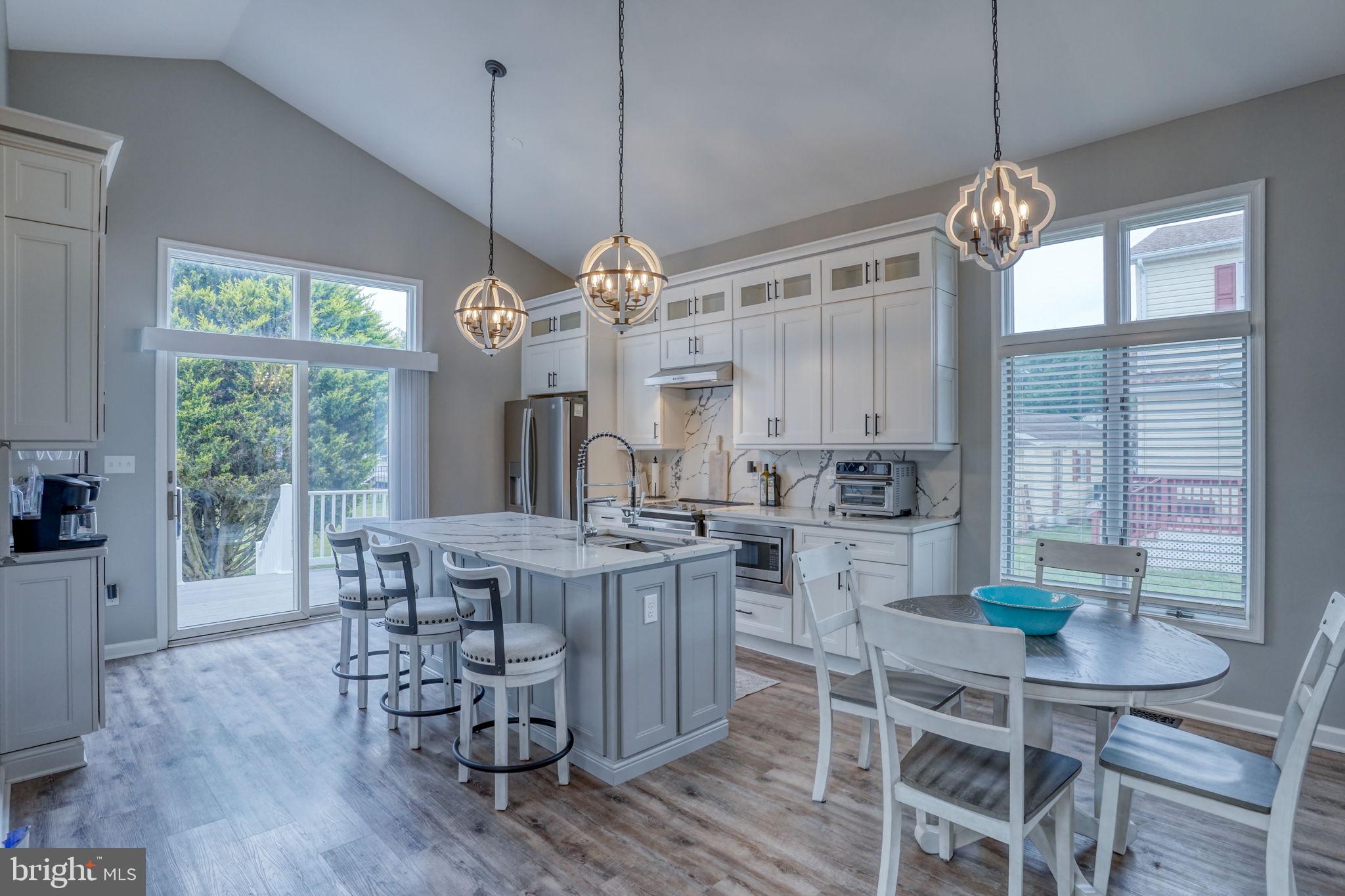 BAYVIEW ESTATES - Residential