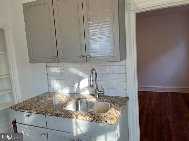 UNIVERSITY CITY - Residential Lease
