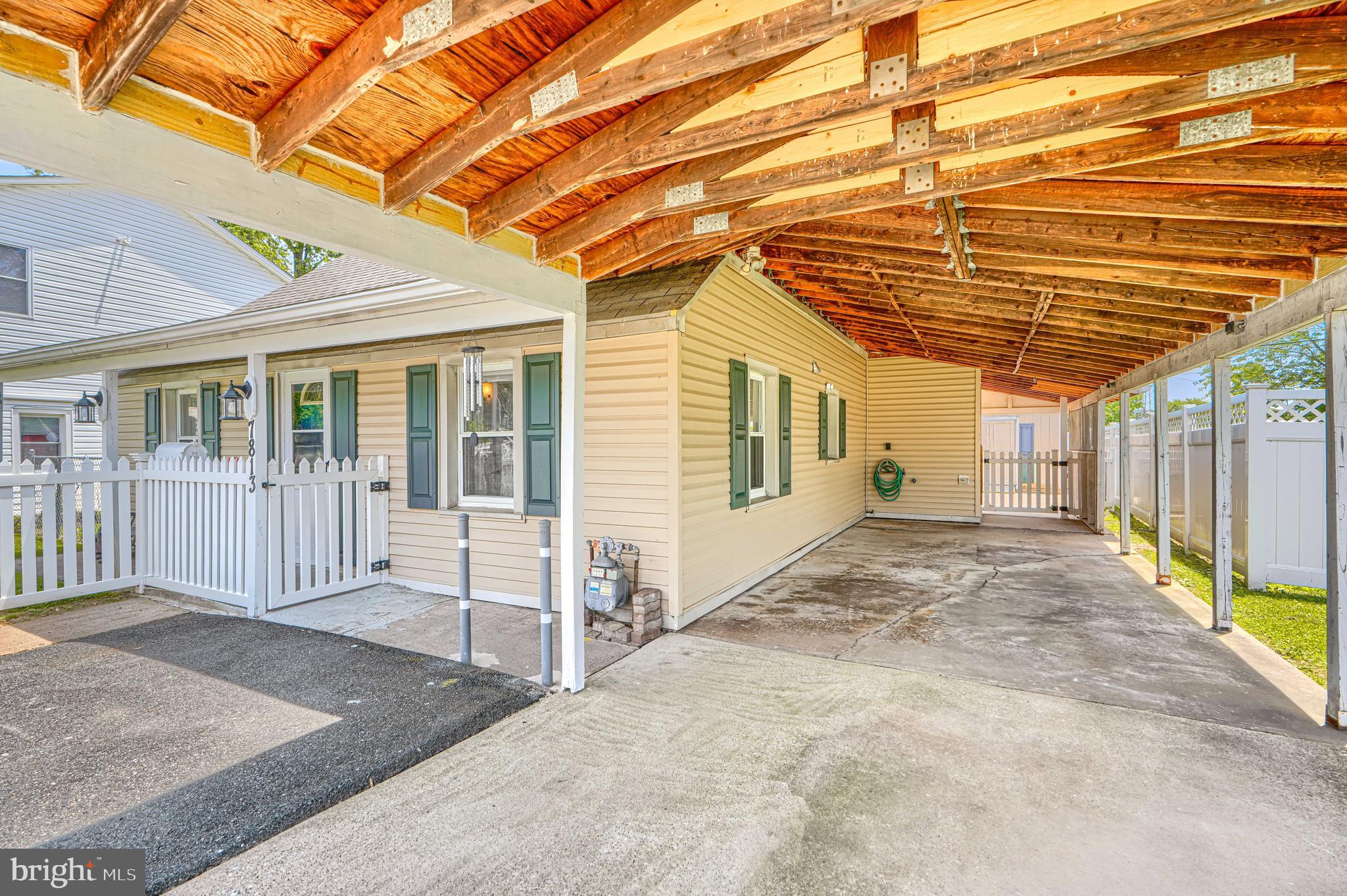 7813 FAIRGREEN ROAD