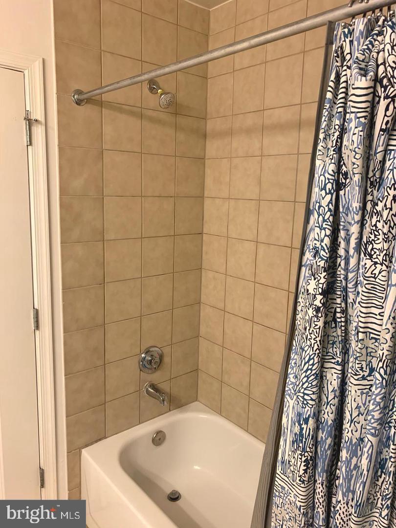 WEST END - Residential Lease