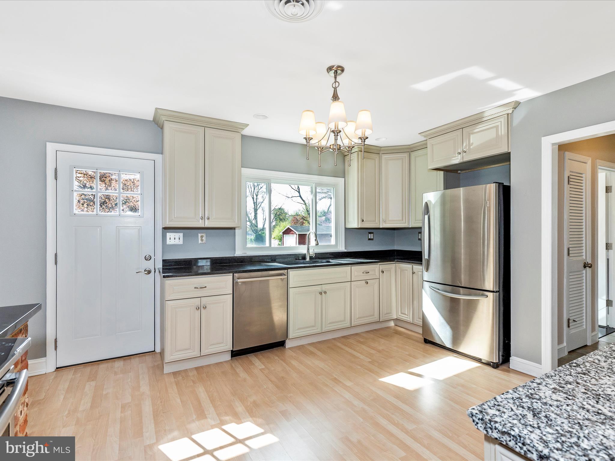 BROADVIEW ACRES - Residential