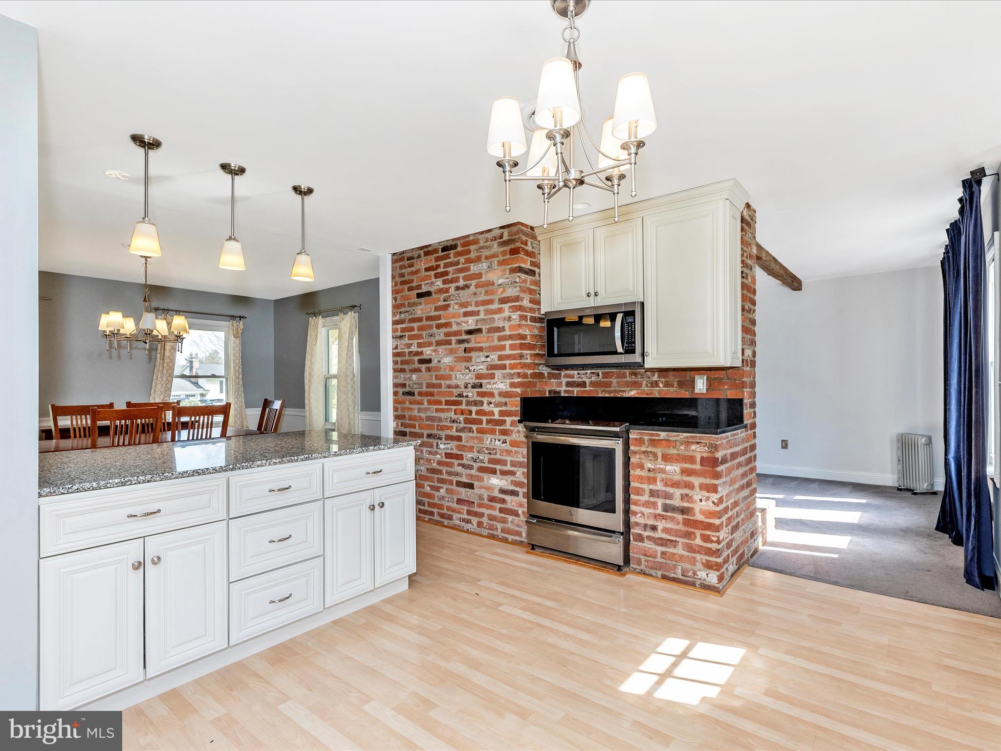 BROADVIEW ACRES - Residential