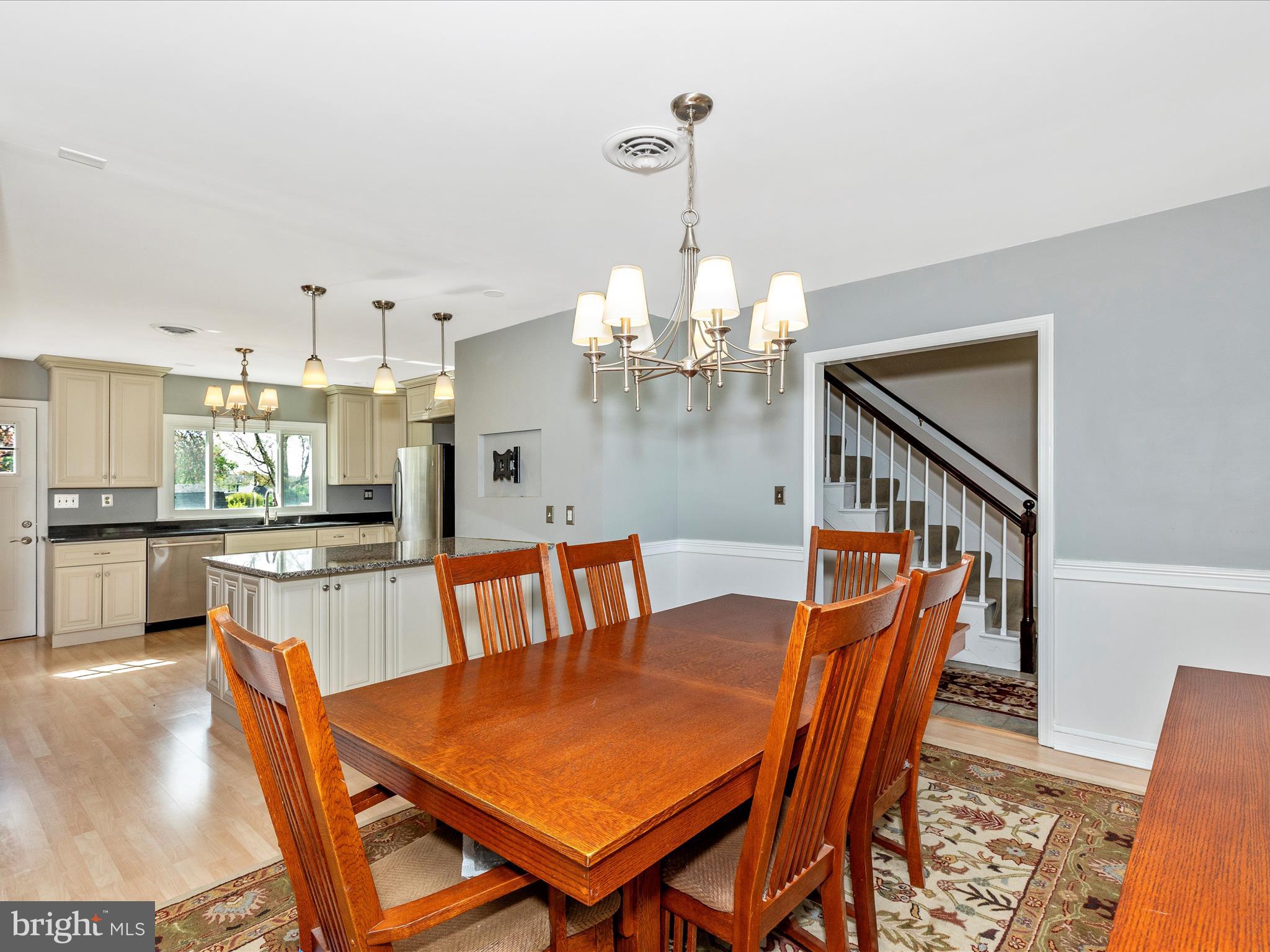 BROADVIEW ACRES - Residential