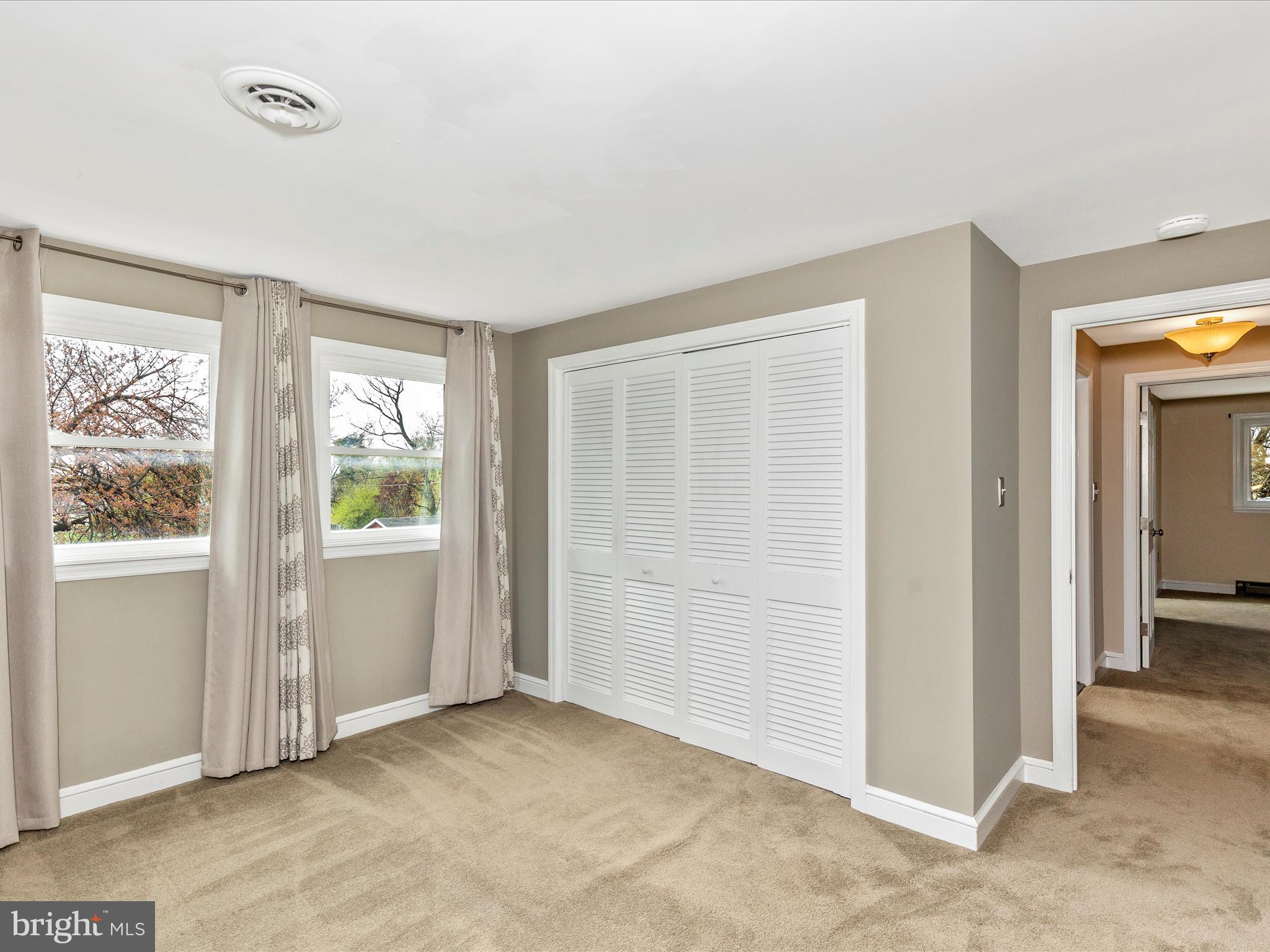 BROADVIEW ACRES - Residential