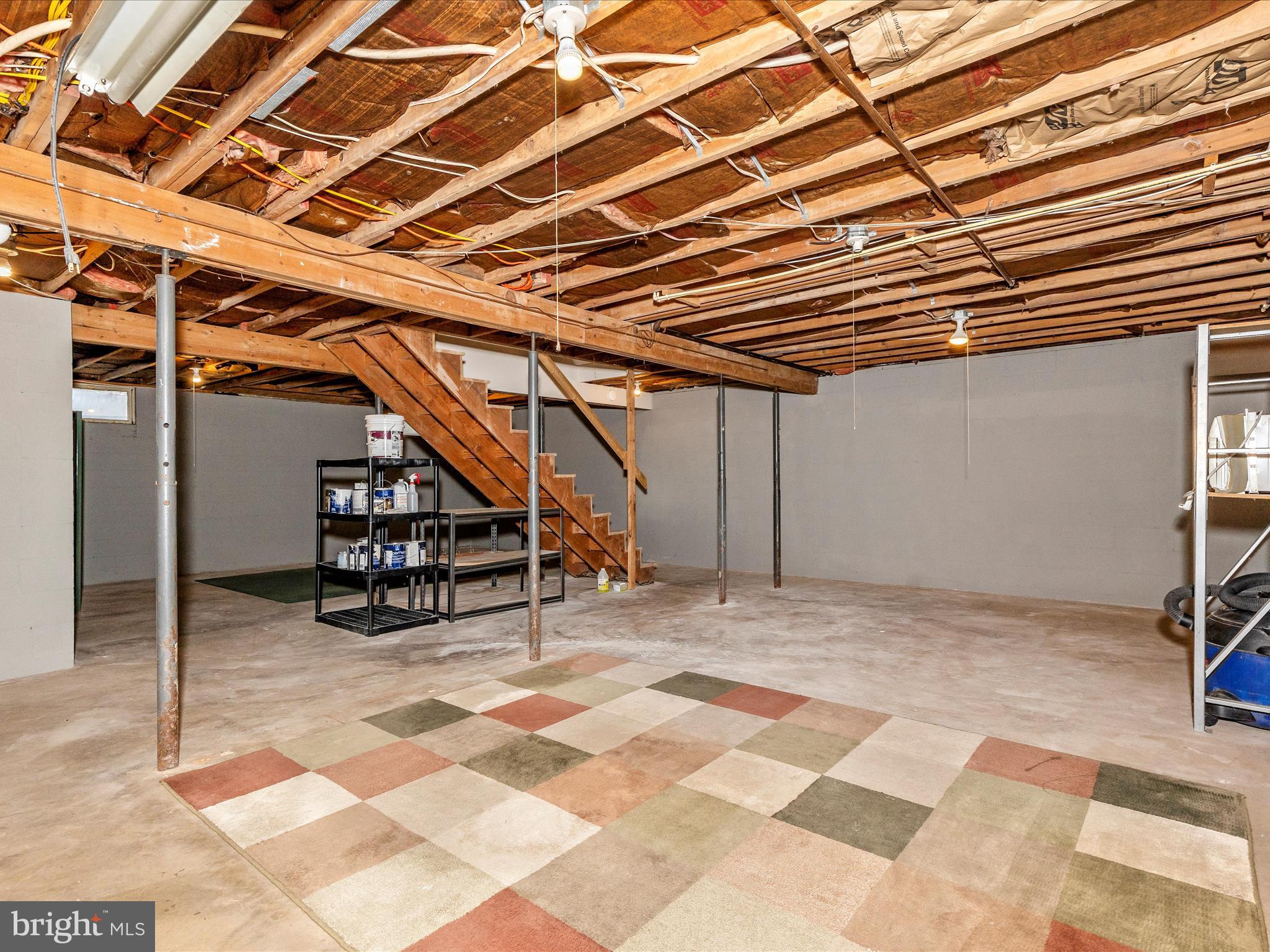 BROADVIEW ACRES - Residential