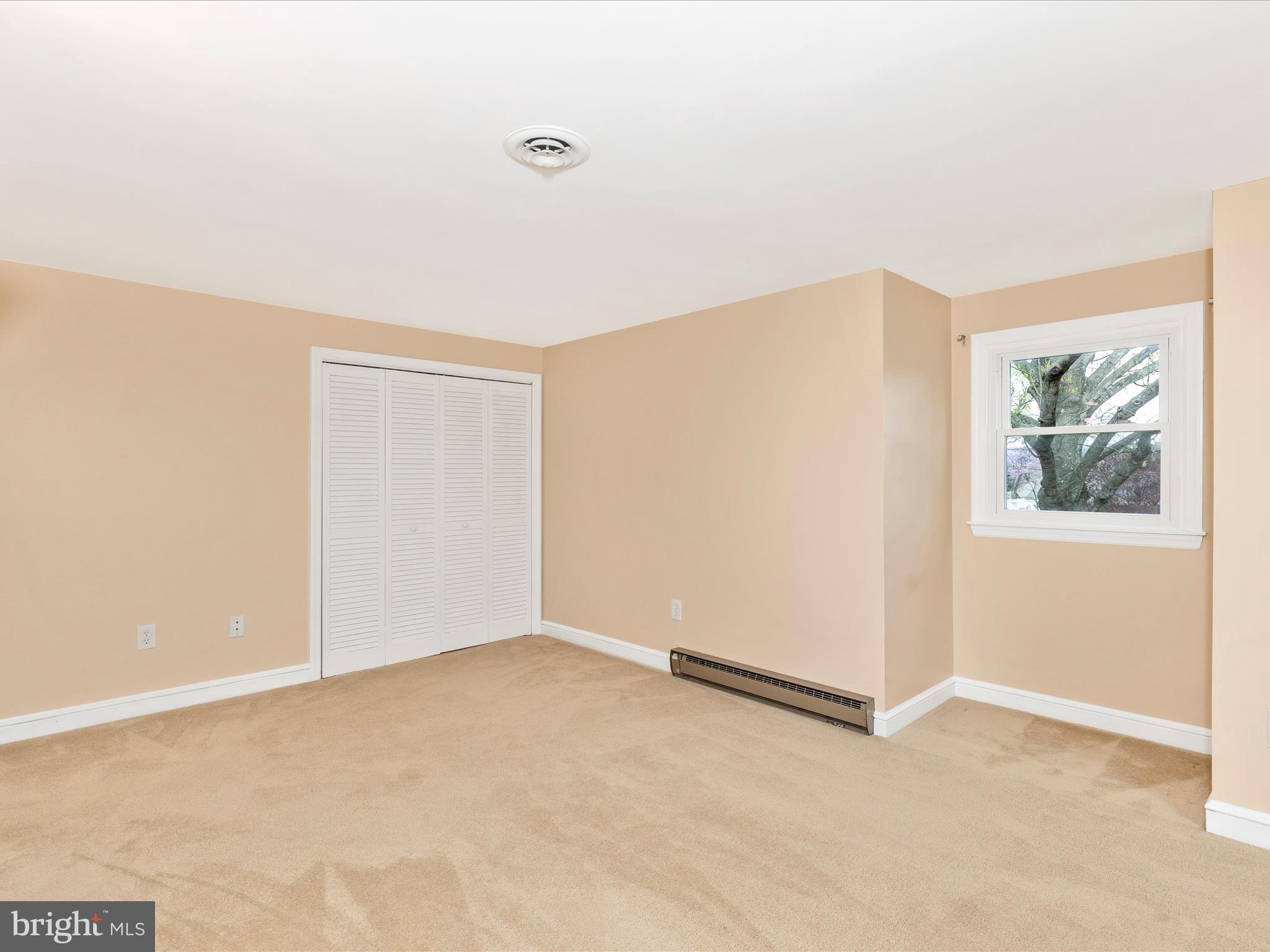 BROADVIEW ACRES - Residential