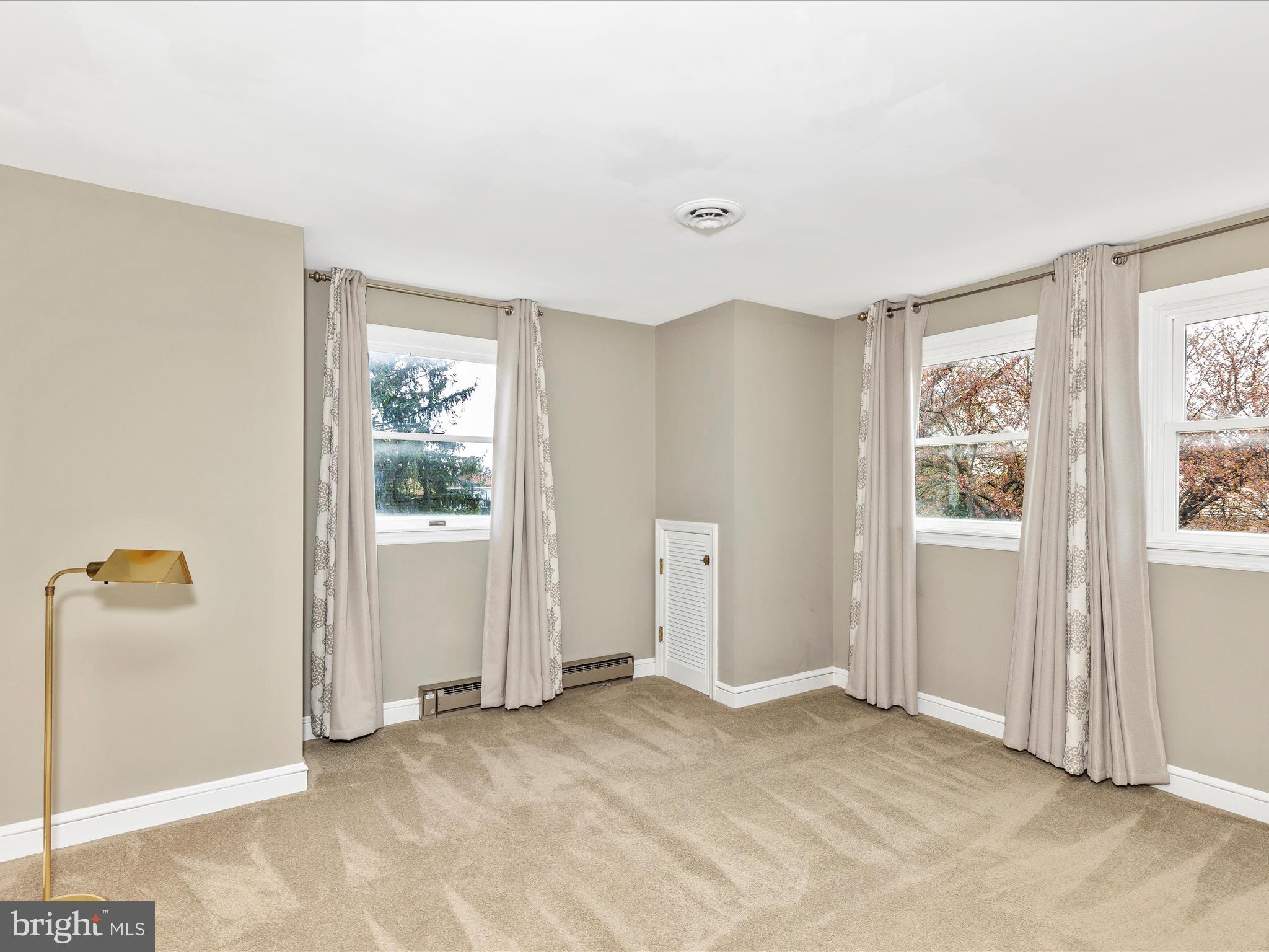 BROADVIEW ACRES - Residential