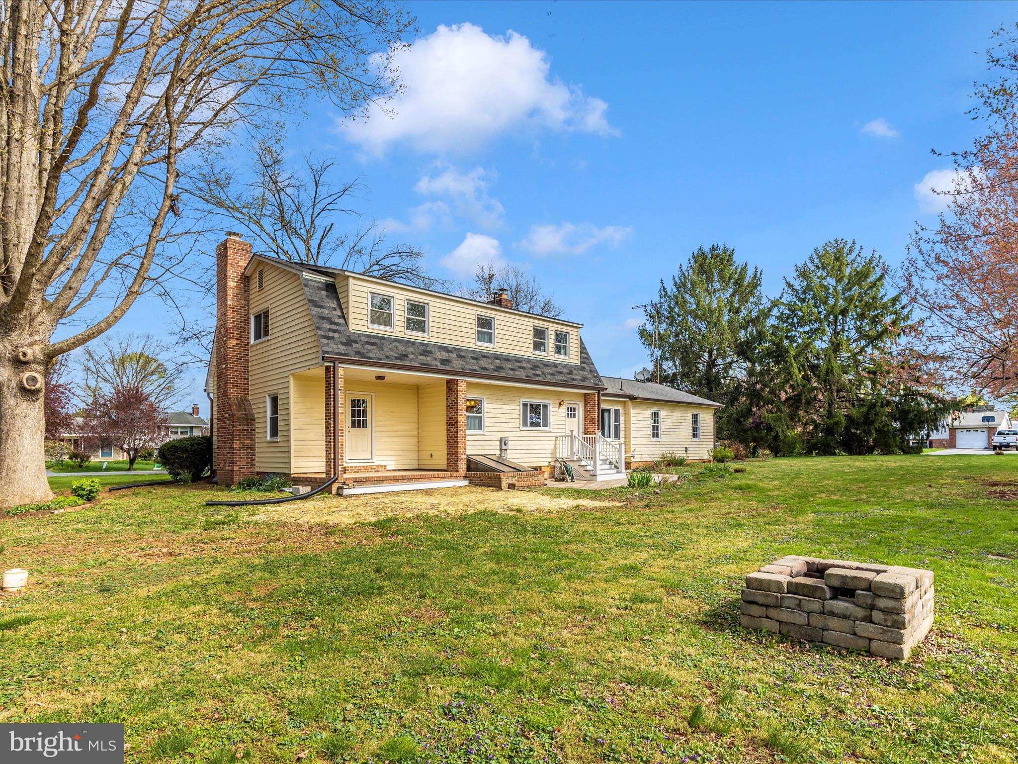 BROADVIEW ACRES - Residential