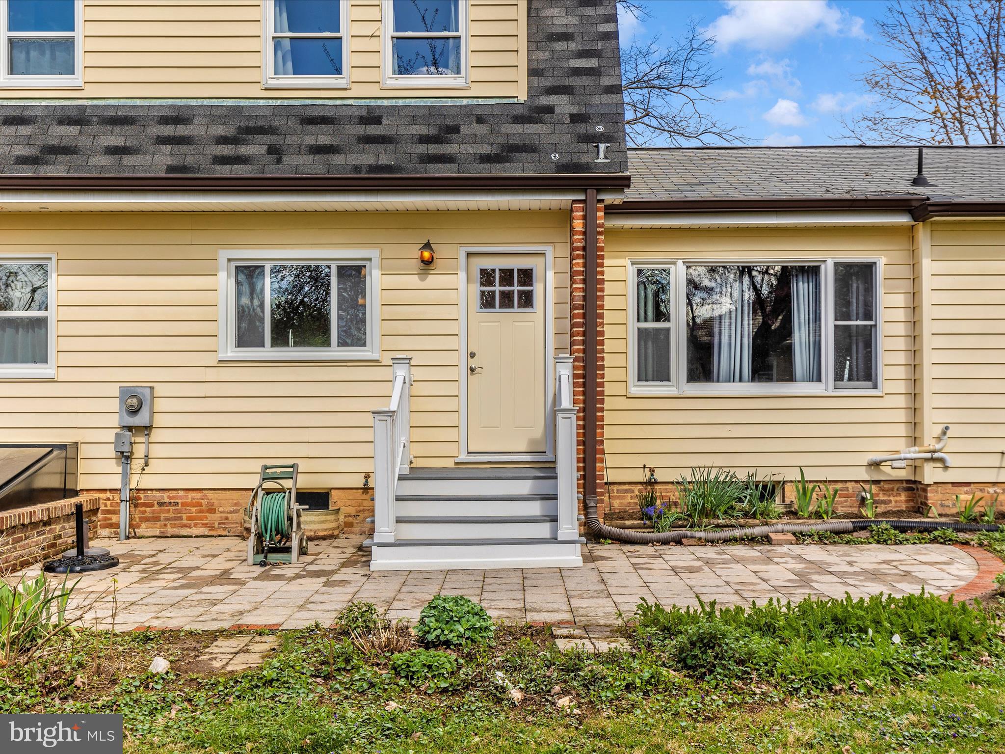 BROADVIEW ACRES - Residential