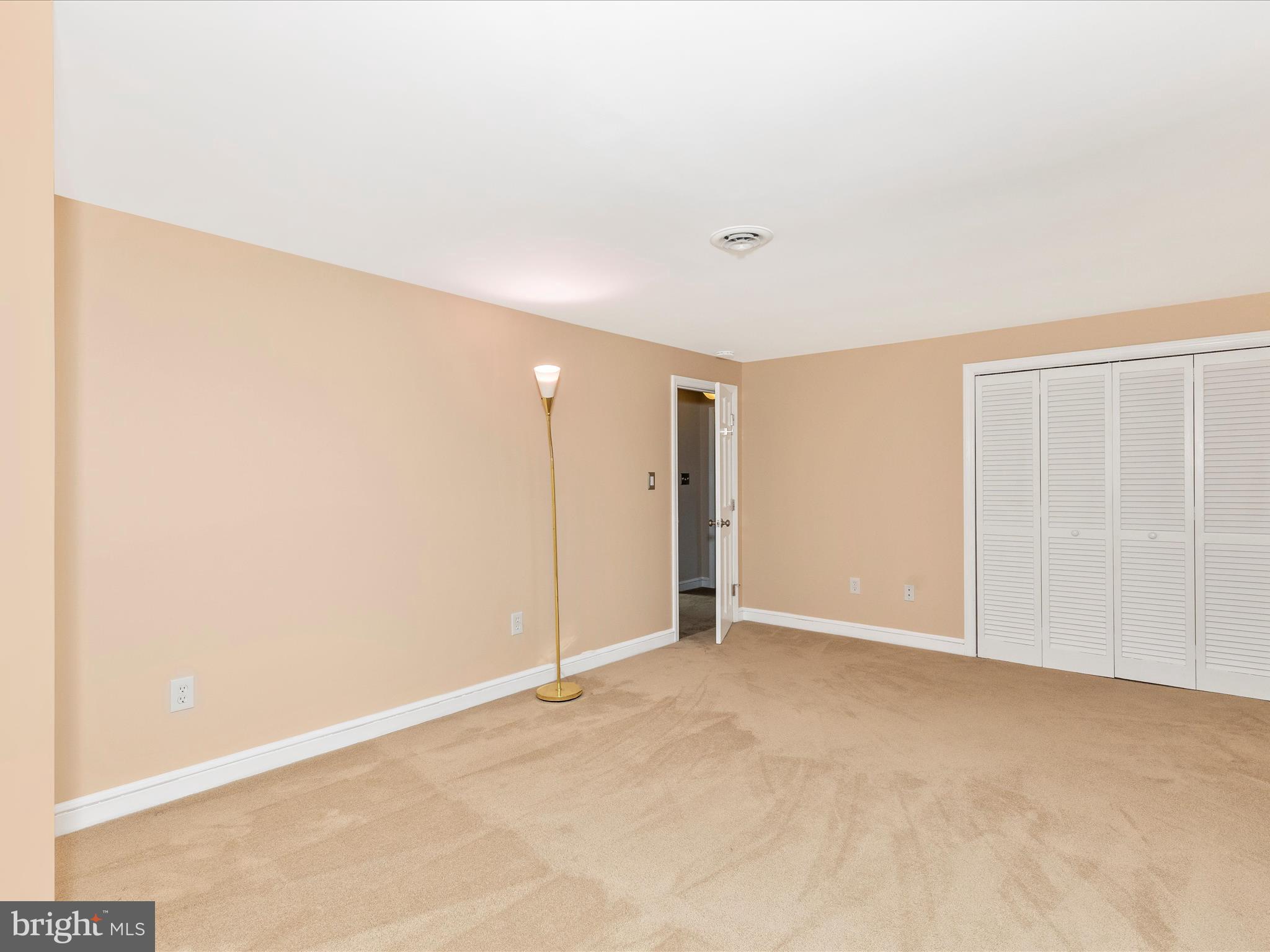 BROADVIEW ACRES - Residential