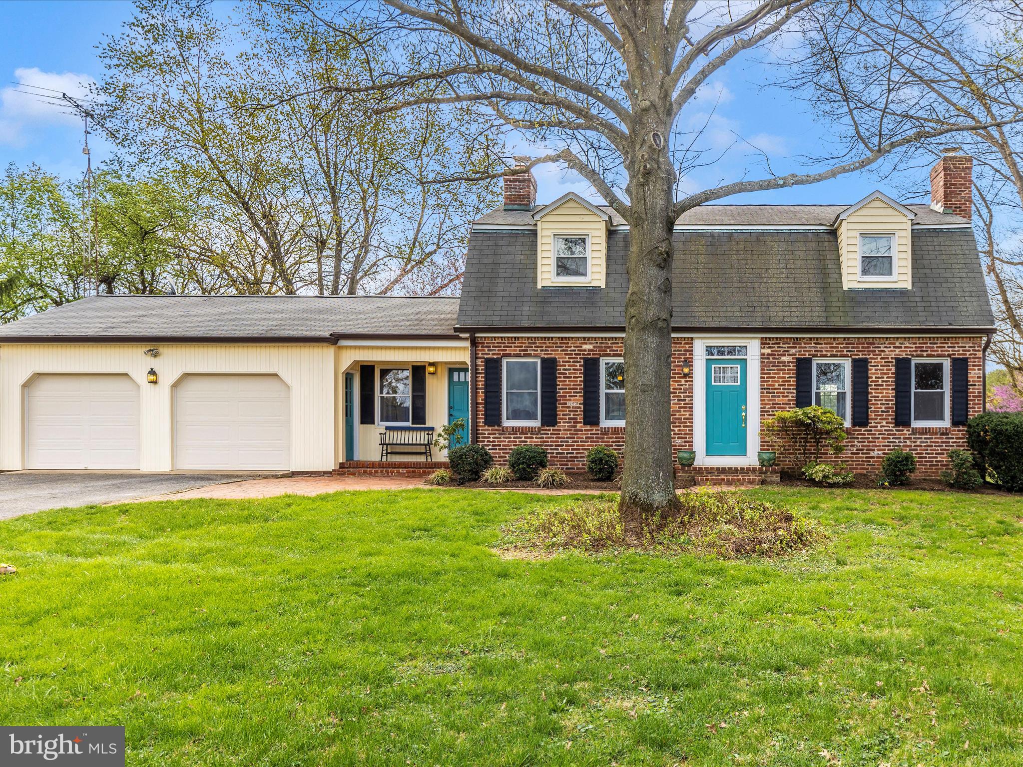 BROADVIEW ACRES - Residential