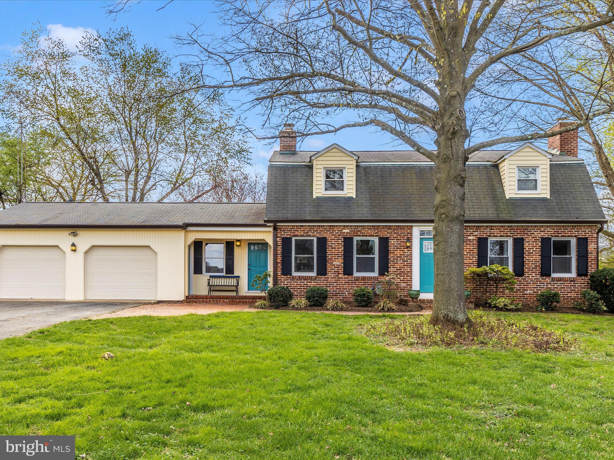 BROADVIEW ACRES - Residential