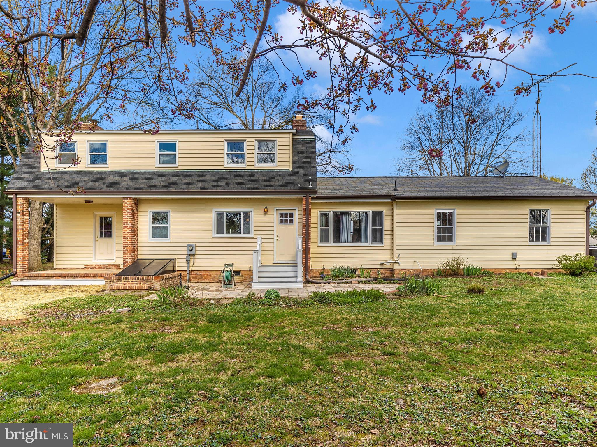 BROADVIEW ACRES - Residential