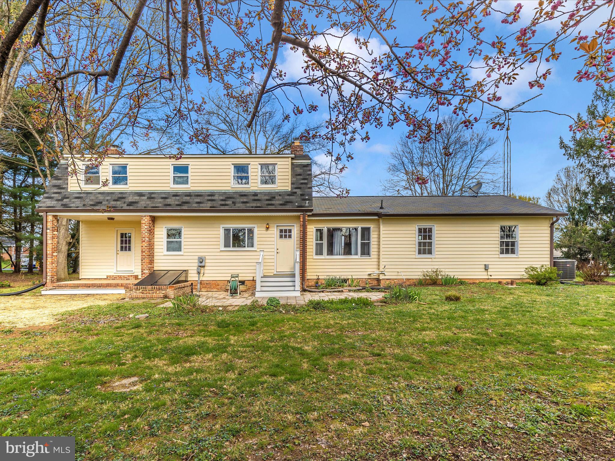 BROADVIEW ACRES - Residential