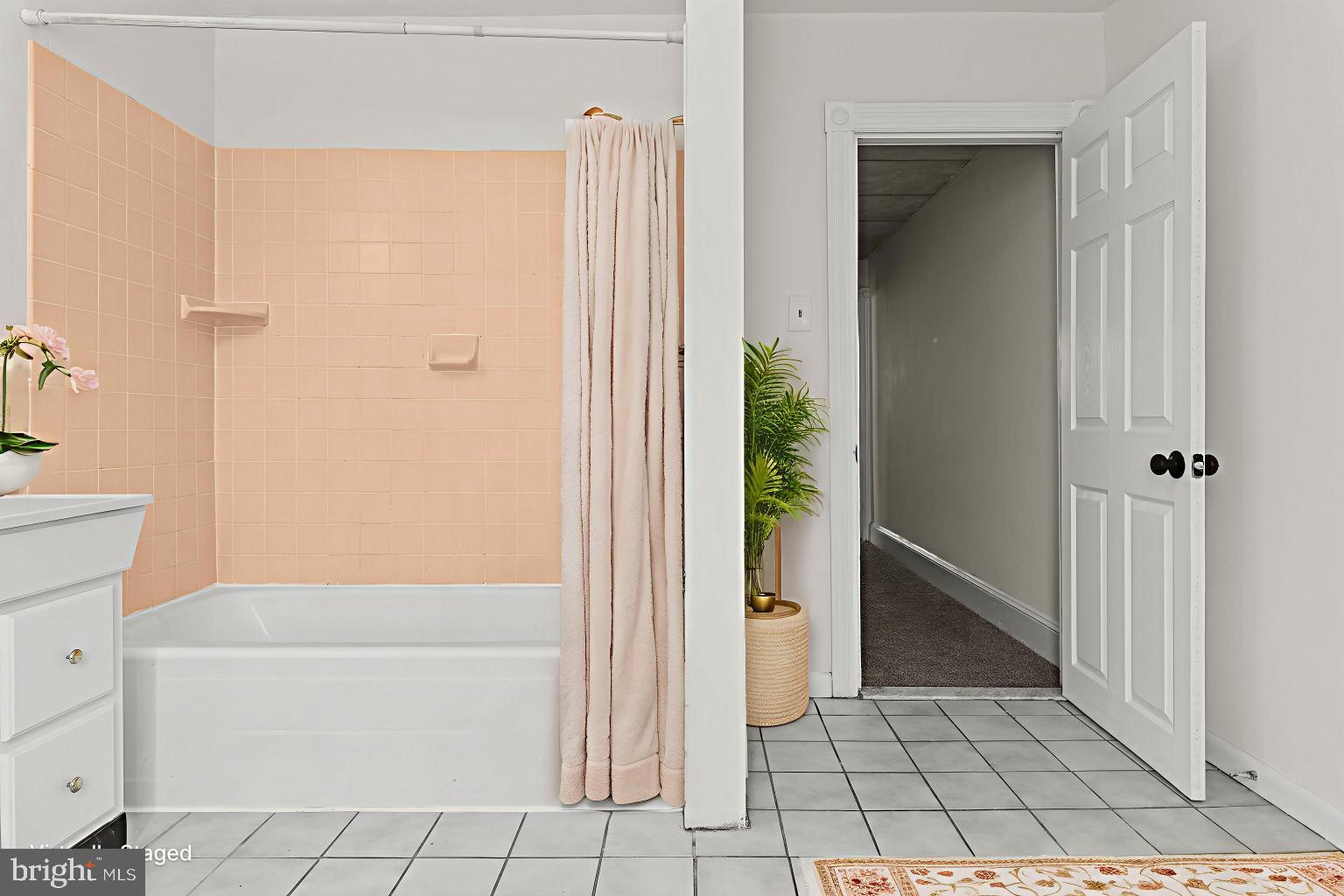 BRIDESBURG - Residential