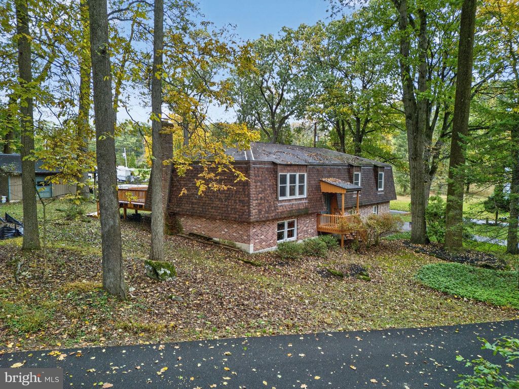 Photo of 340 Chestnut Hill Road, EMMAUS, PA 18049 (MLS # PALH2013754)