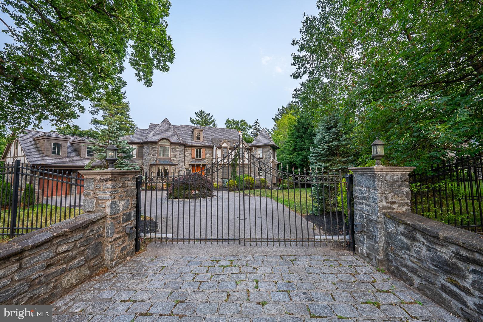 GLADWYNE - Residential