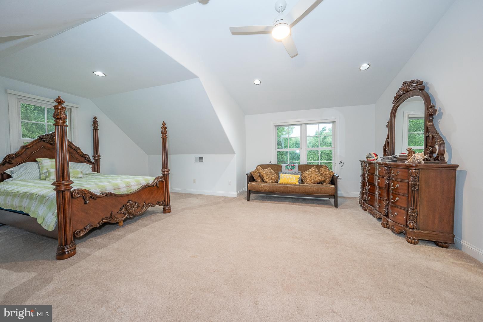 GLADWYNE - Residential