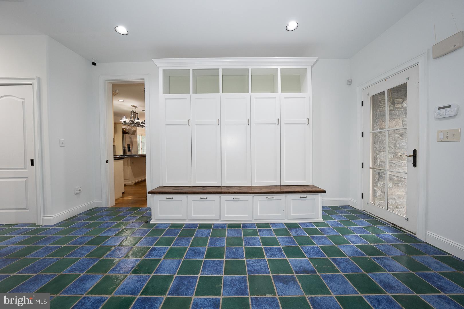 GLADWYNE - Residential