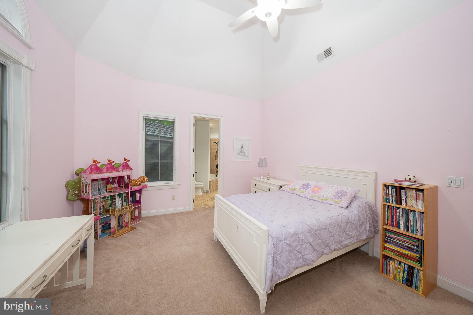 GLADWYNE - Residential