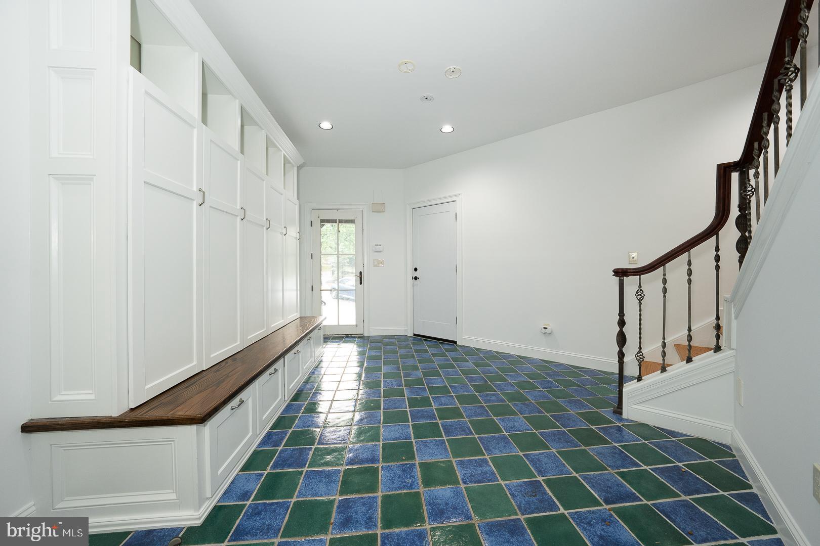 GLADWYNE - Residential