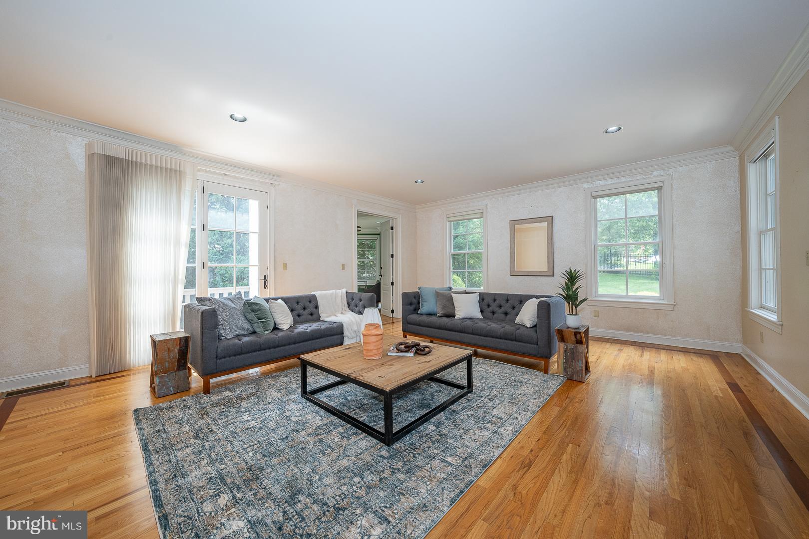 GLADWYNE - Residential