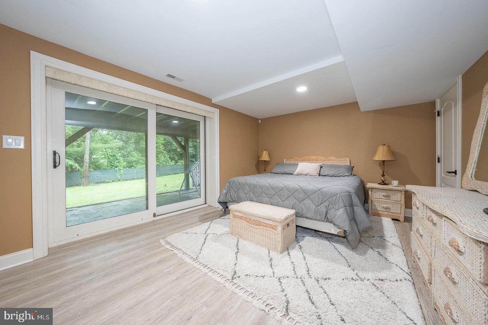 GLADWYNE - Residential