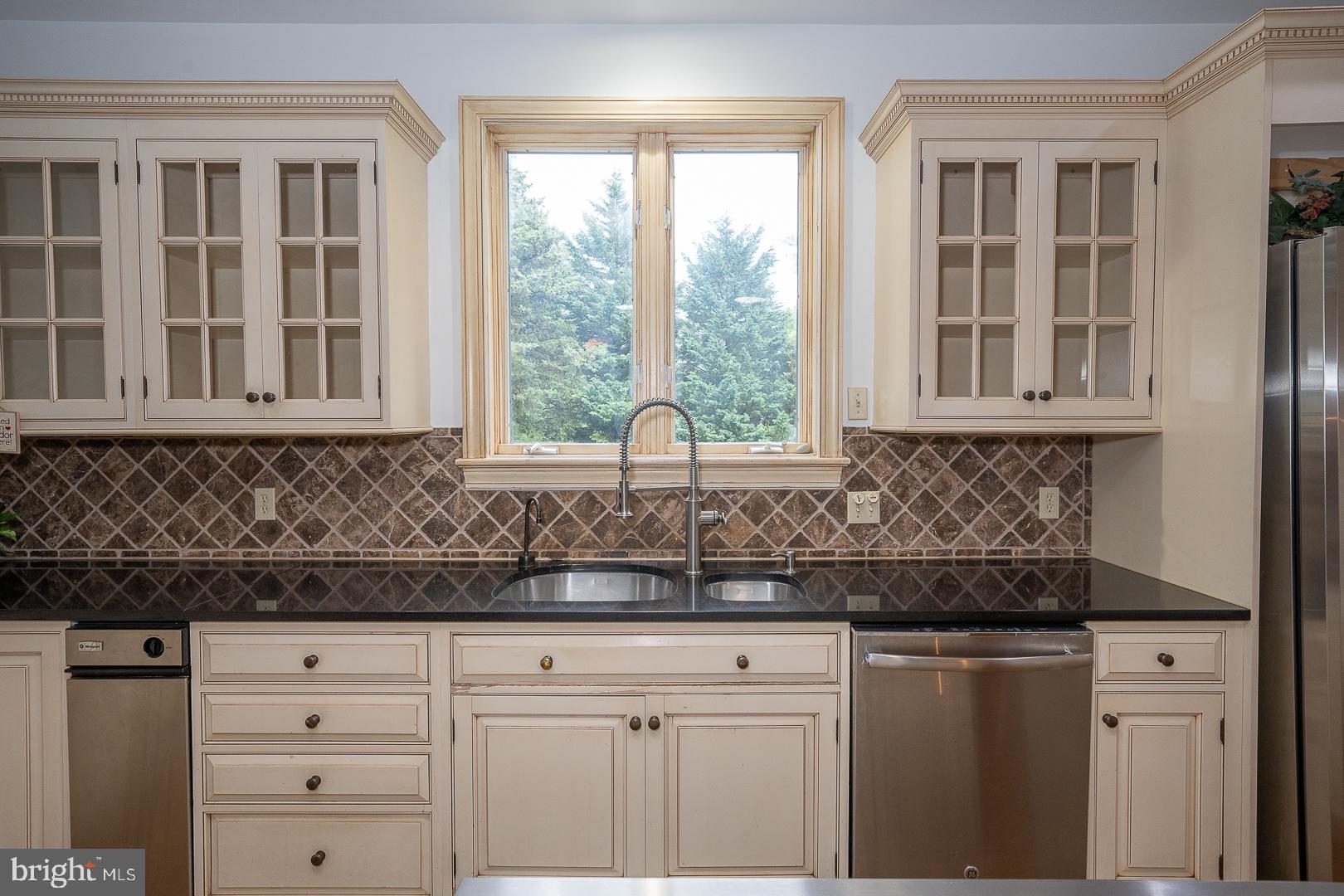 GLADWYNE - Residential