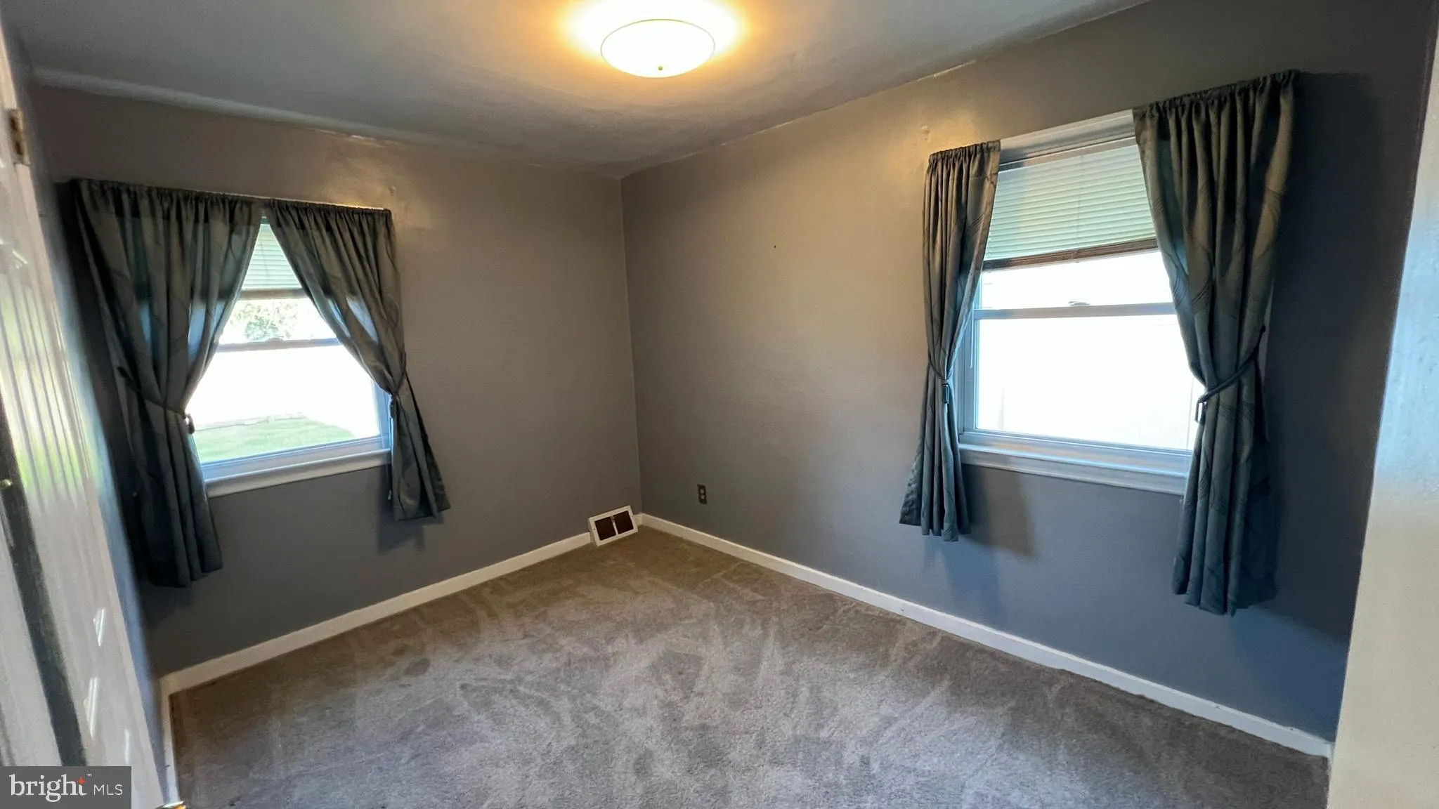 Stratford, New Jersey 08084, United States, 3 Bedrooms Bedrooms, ,1 BathroomBathrooms,Residential,Contingent,185836