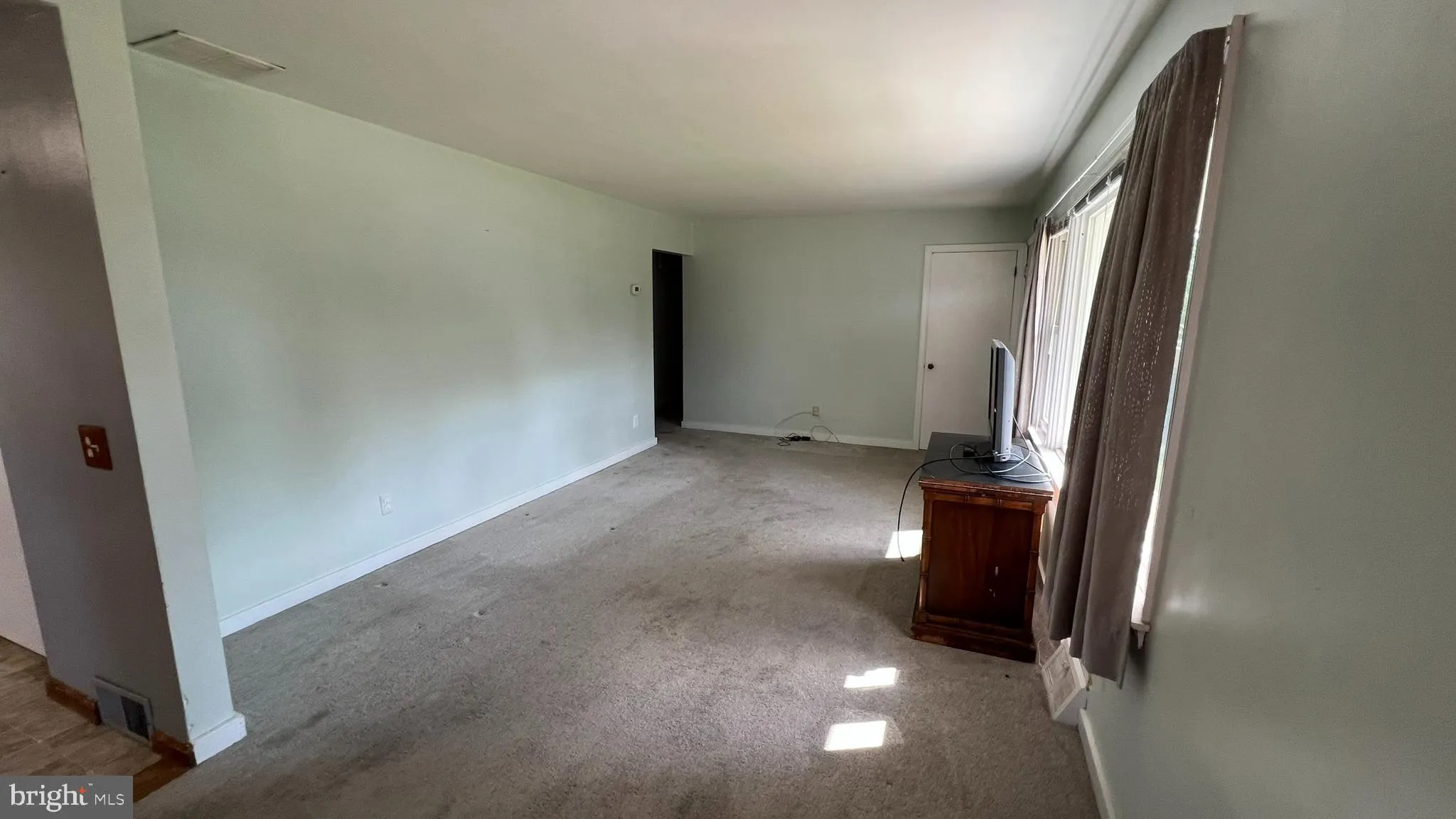 Stratford, New Jersey 08084, United States, 3 Bedrooms Bedrooms, ,1 BathroomBathrooms,Residential,Contingent,185836