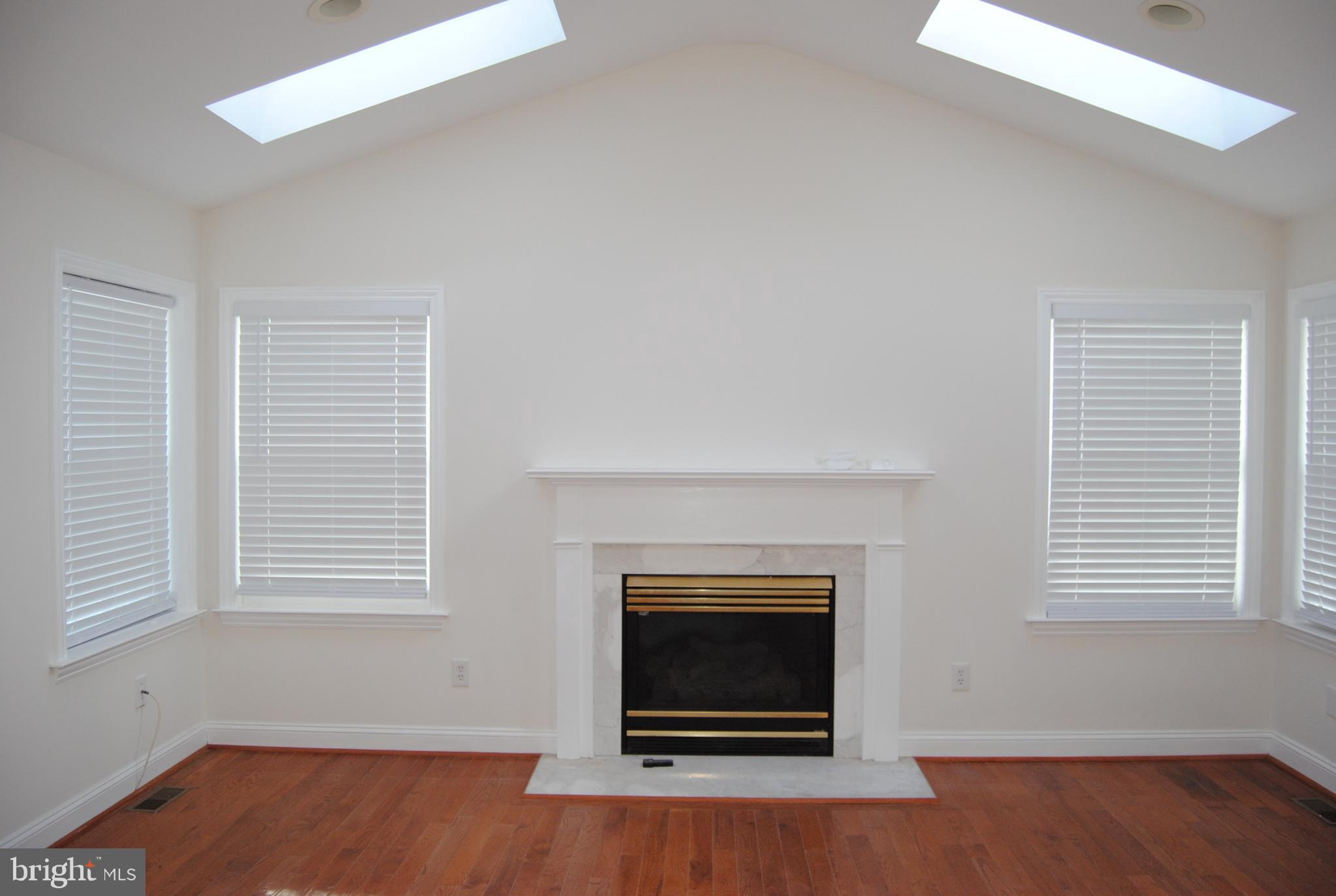 SPRINGHOUSE WOODS - Residential