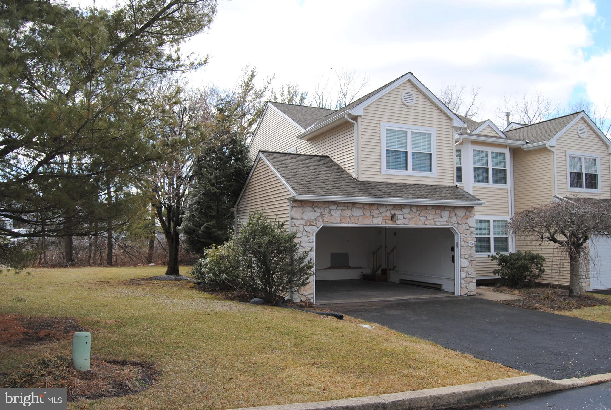 SPRINGHOUSE WOODS - Residential