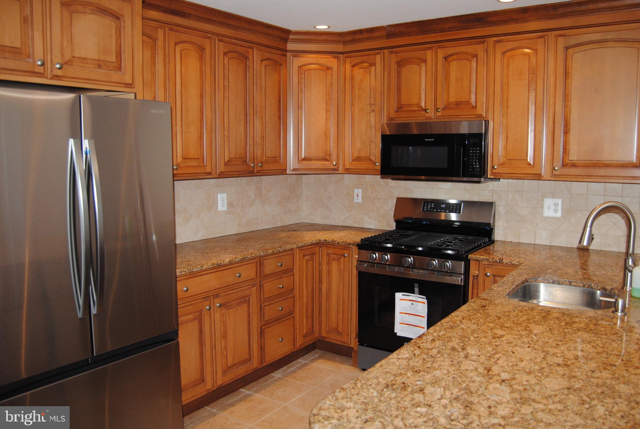 SPRINGHOUSE WOODS - Residential