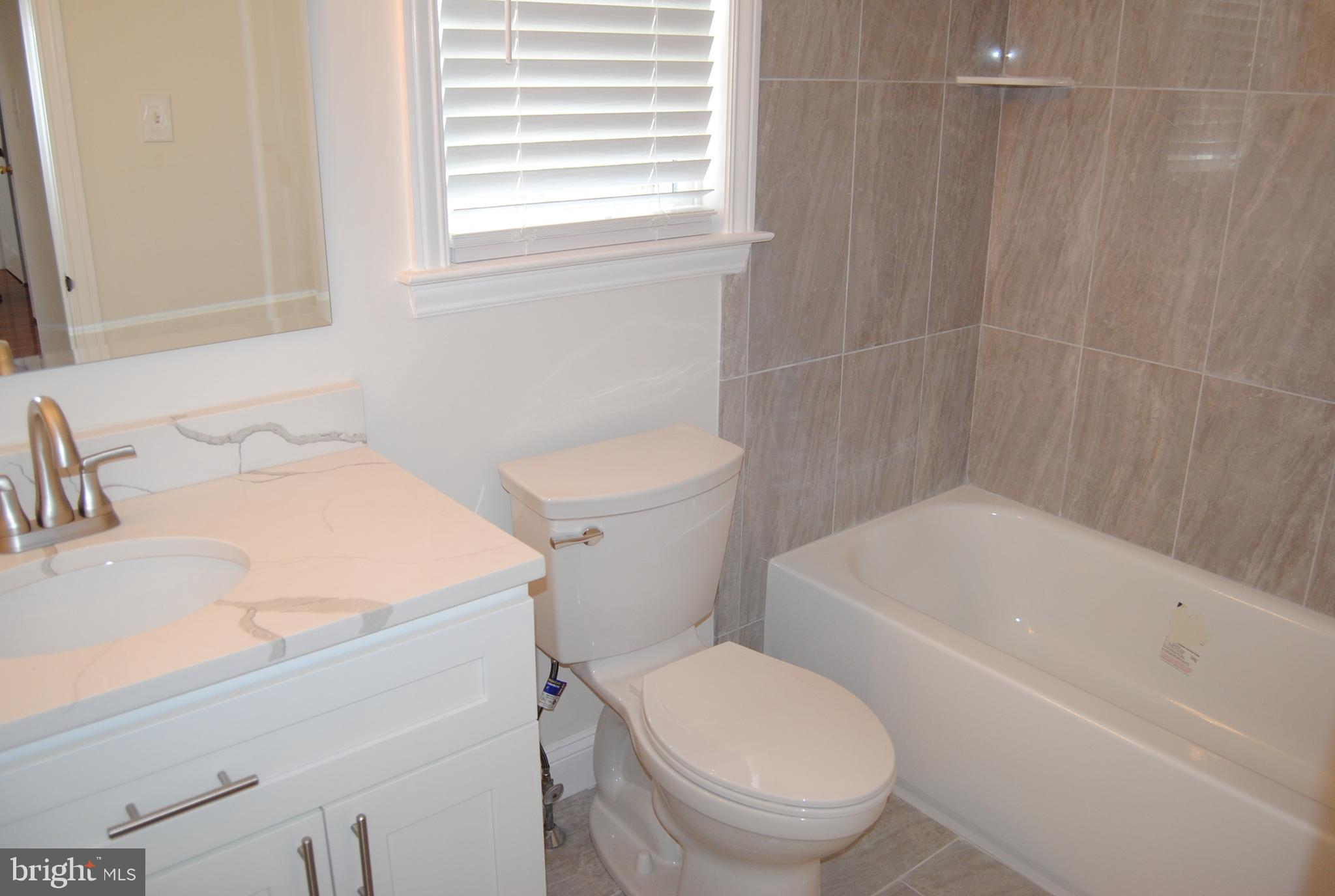 SPRINGHOUSE WOODS - Residential