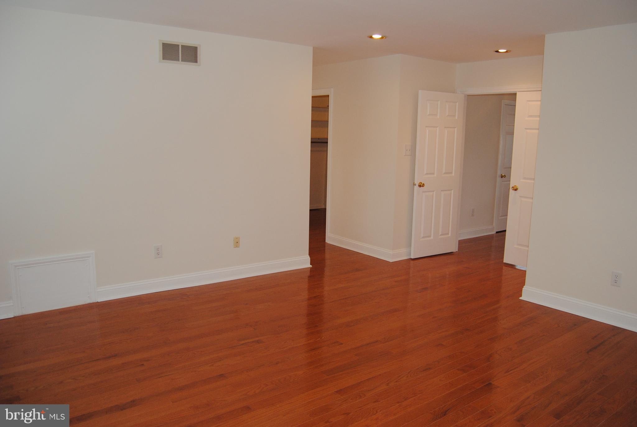 SPRINGHOUSE WOODS - Residential