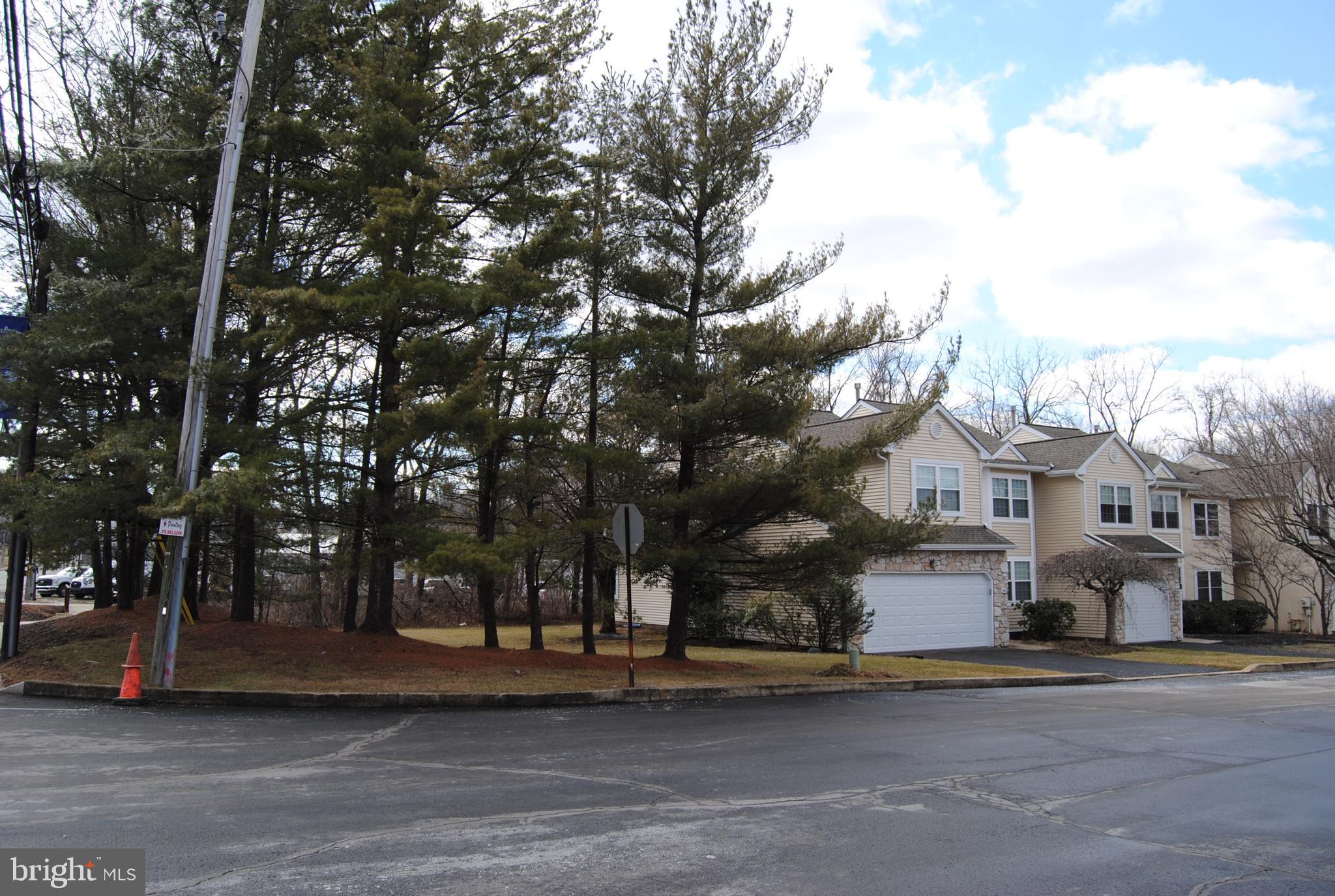 700 LOCUST LANE