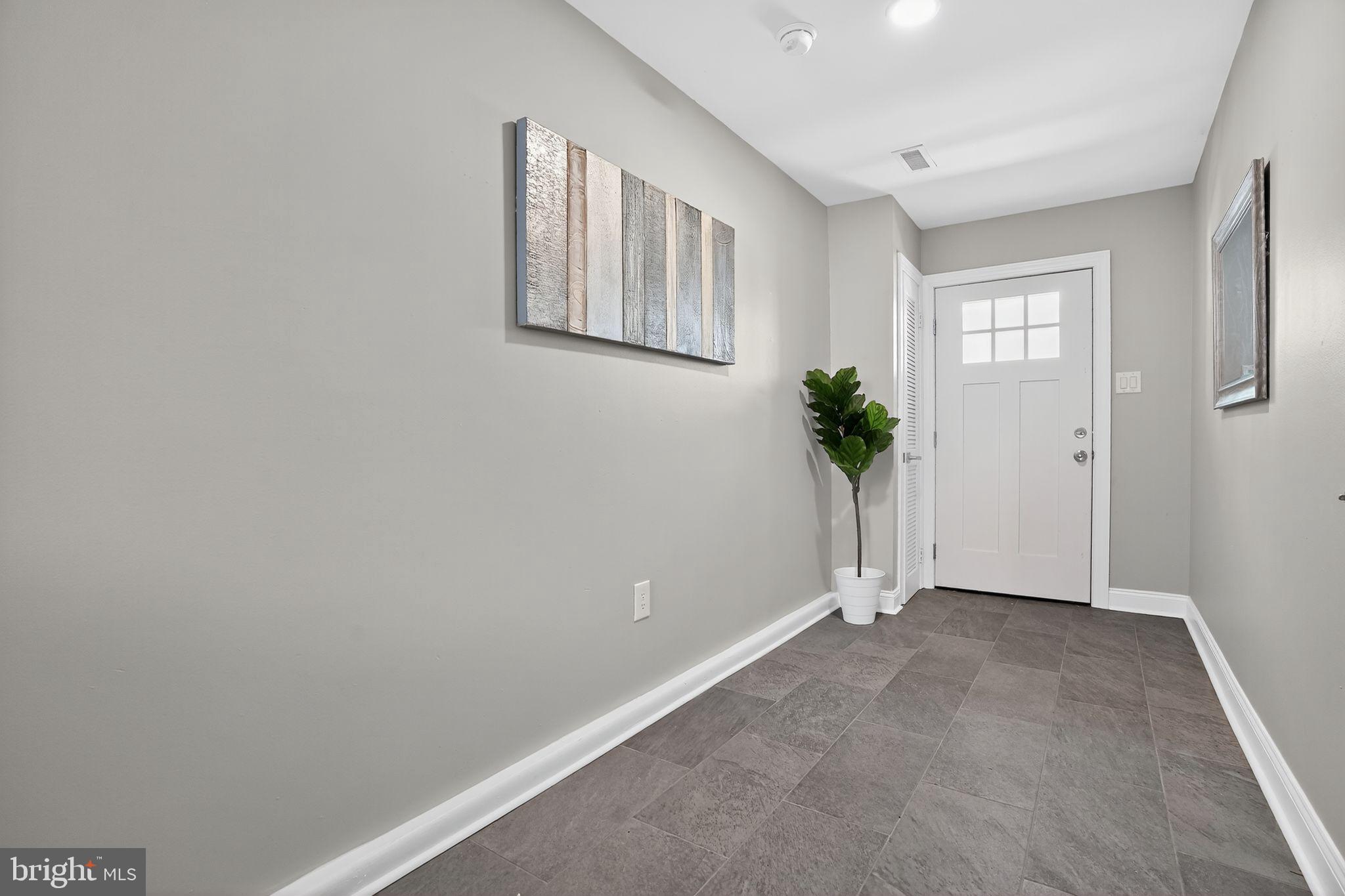 FAIRMOUNT - Residential