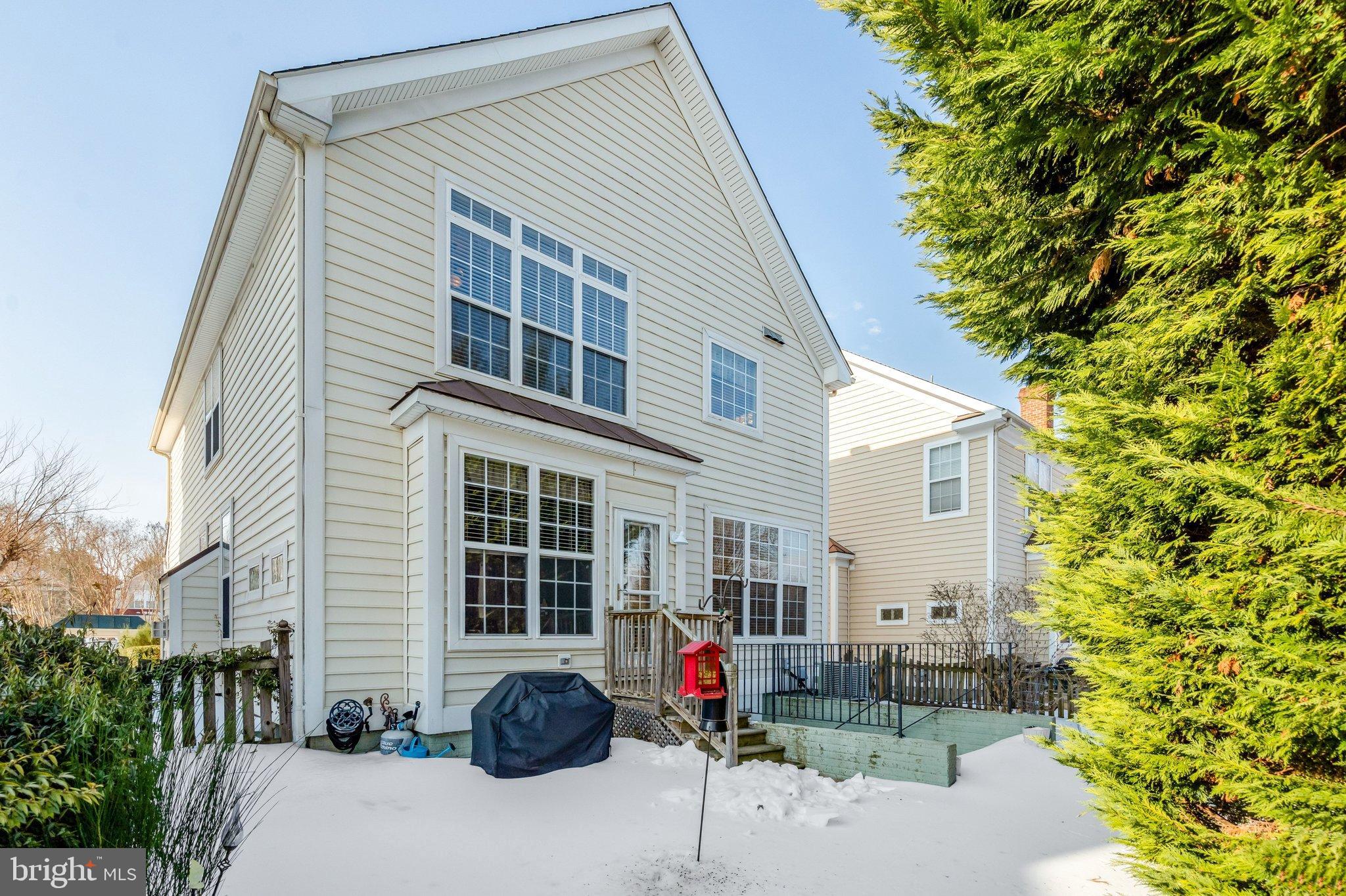 VILLAGES AT HAYMARKET - Residential