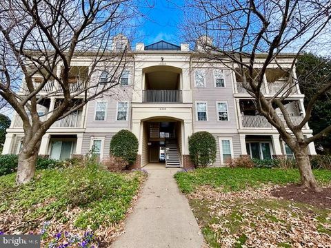 Photo of 15306 Diamond Cove Terrace #2B, ROCKVILLE, MD 20850 (MLS # MDMC2213070)