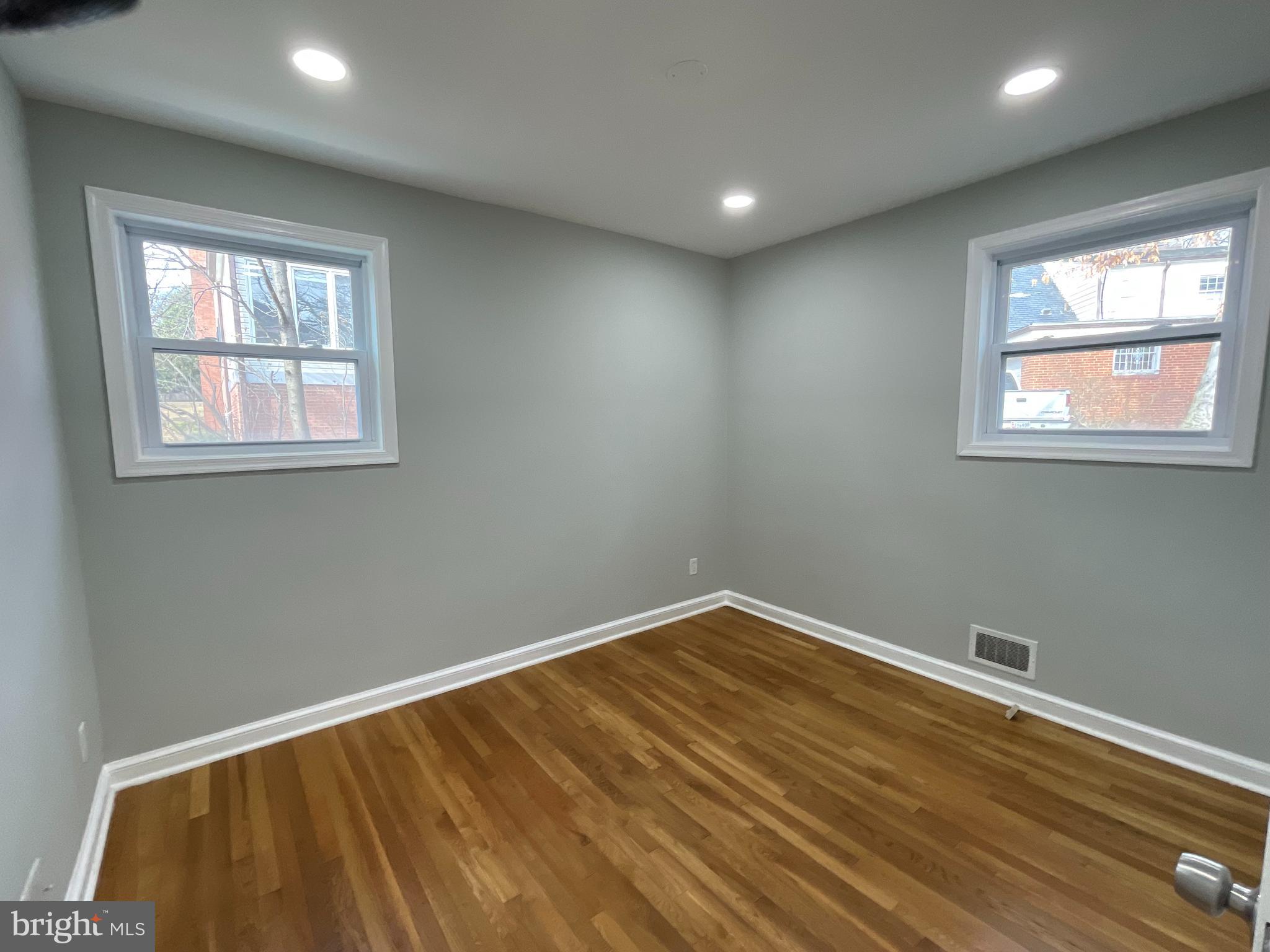 UNIVERSITY PARK - Residential