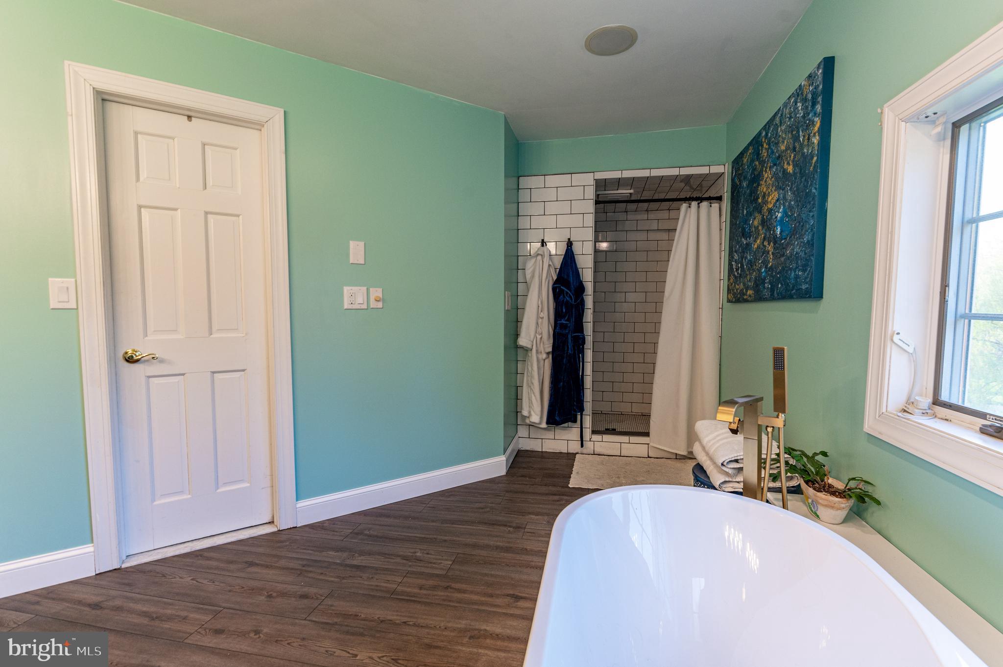 WALNUT CHASE NORTH - Residential