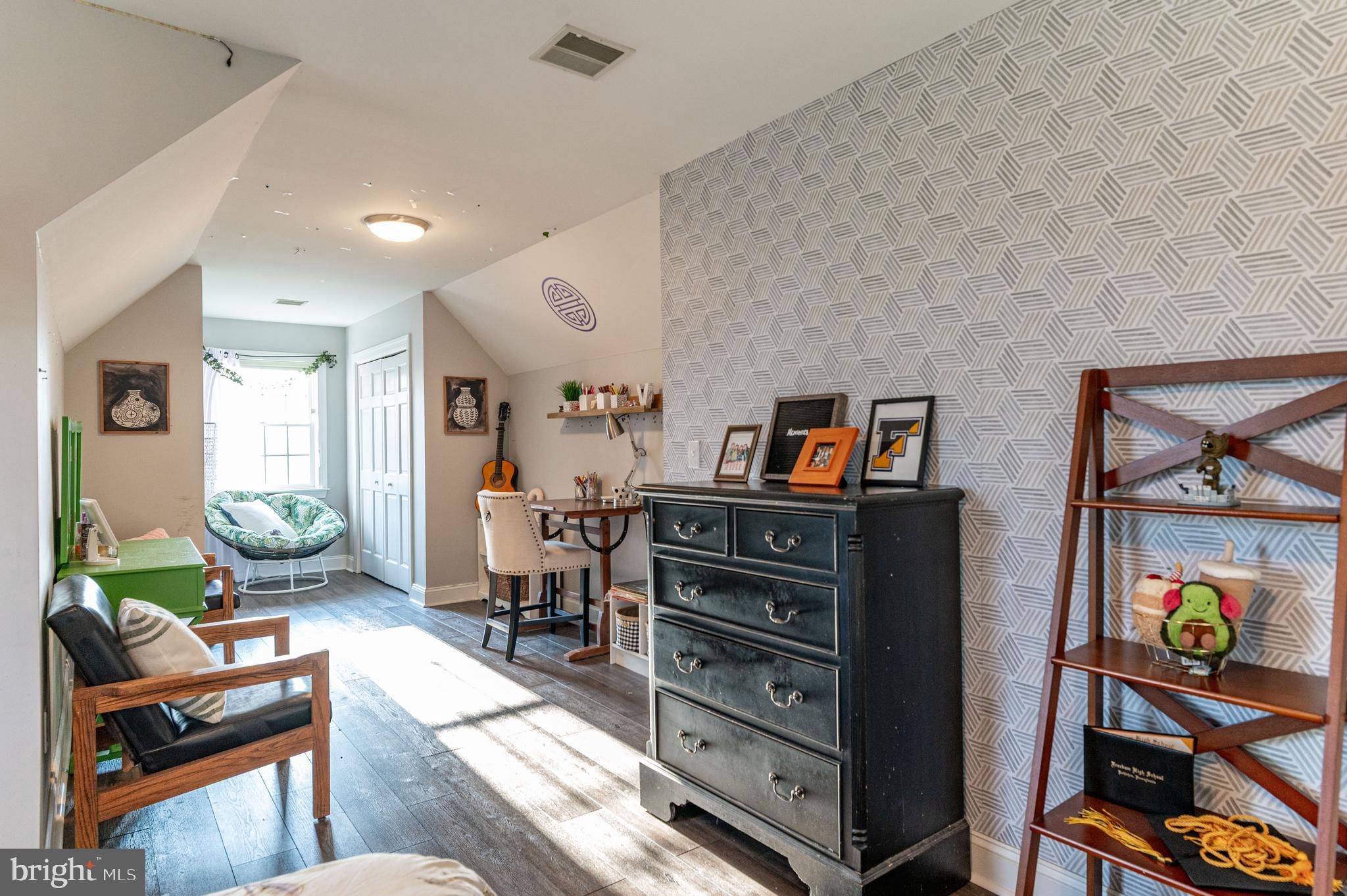 WALNUT CHASE NORTH - Residential