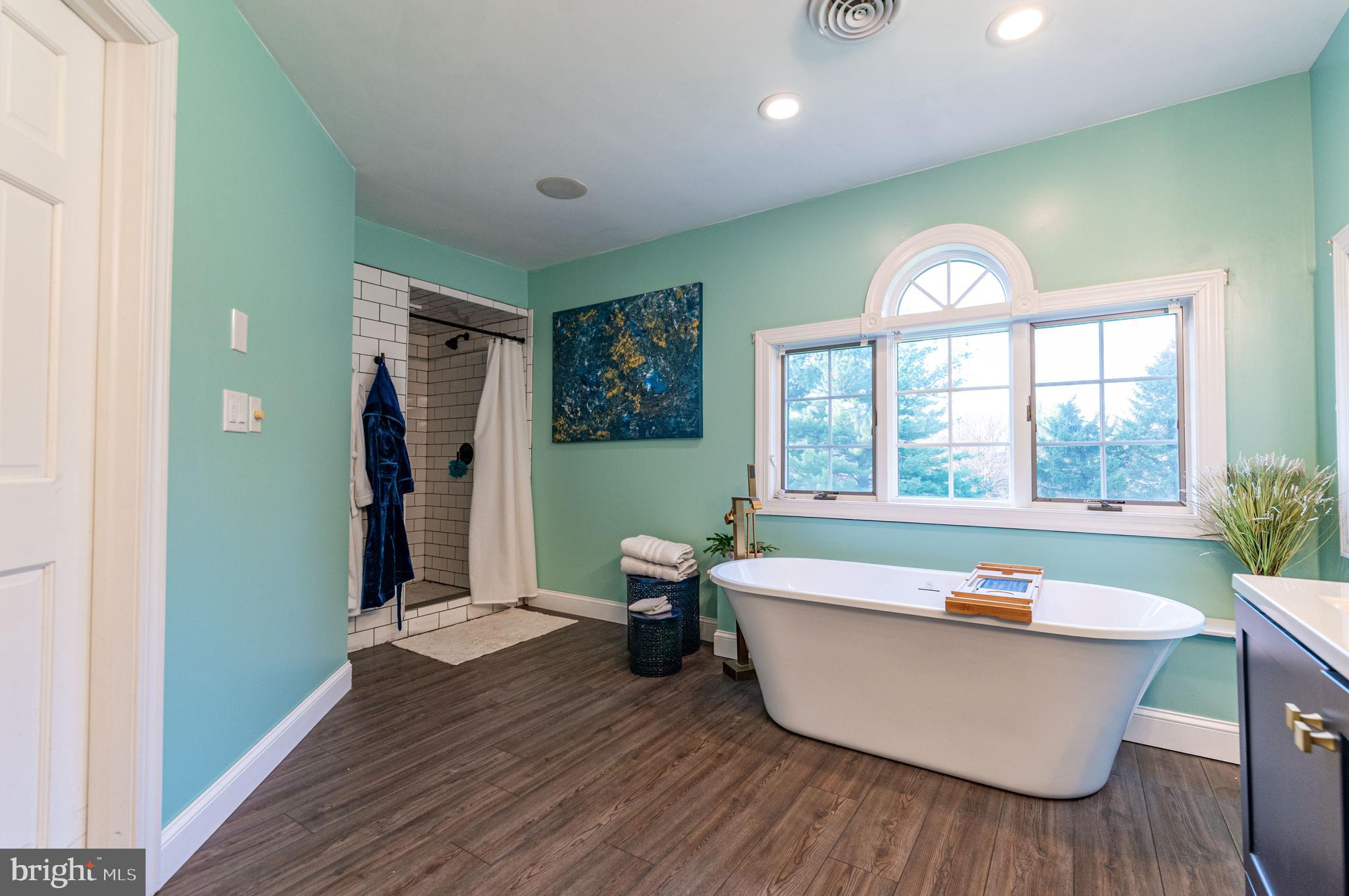 WALNUT CHASE NORTH - Residential