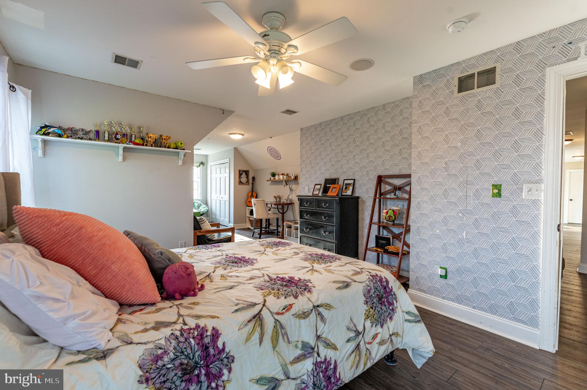 WALNUT CHASE NORTH - Residential