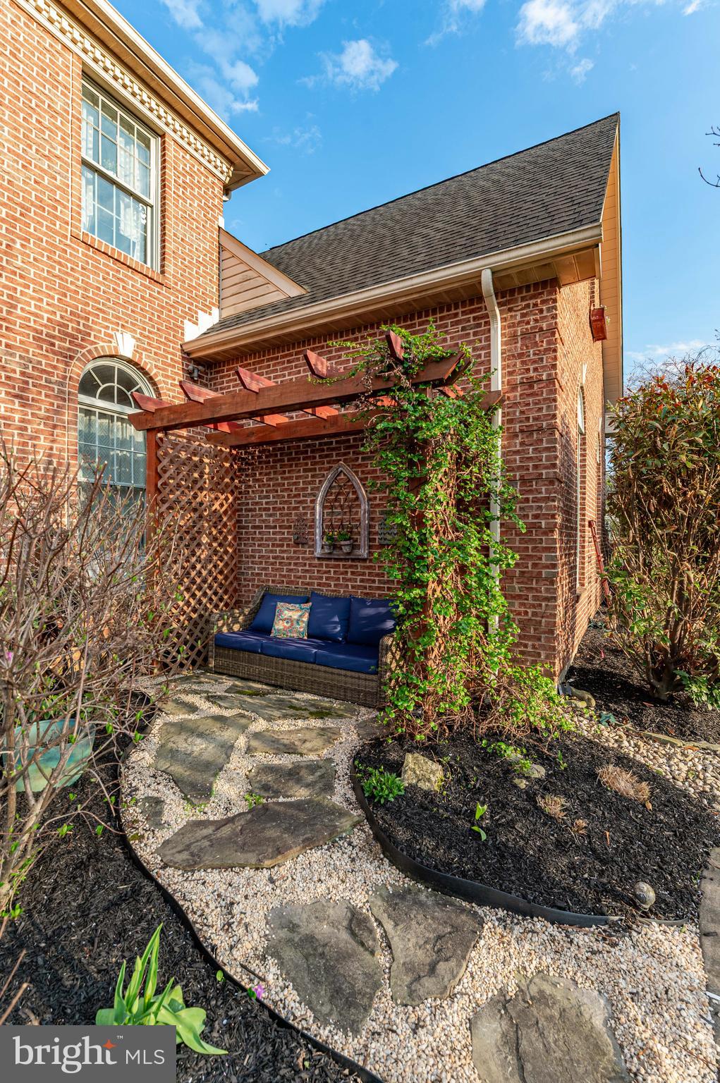 WALNUT CHASE NORTH - Residential