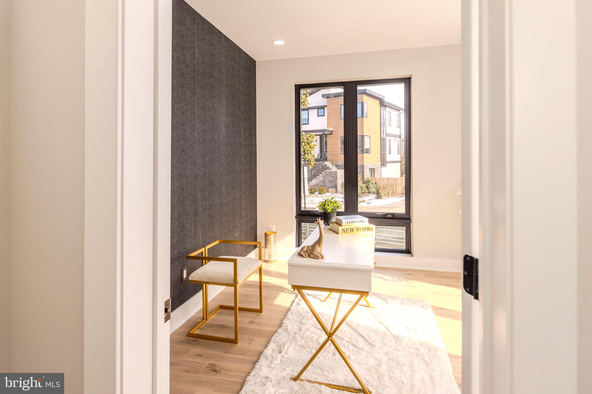 ASHTON HEIGHTS - Residential