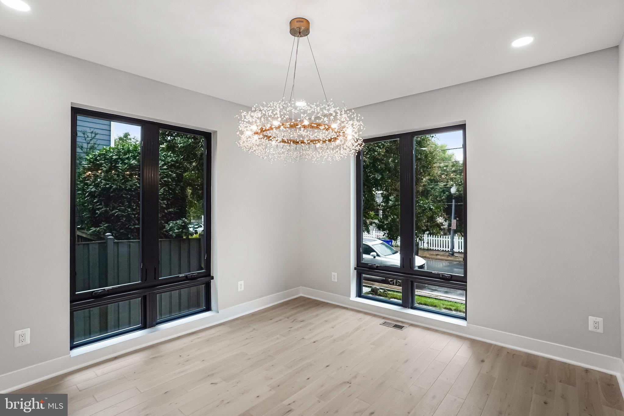 ASHTON HEIGHTS - Residential