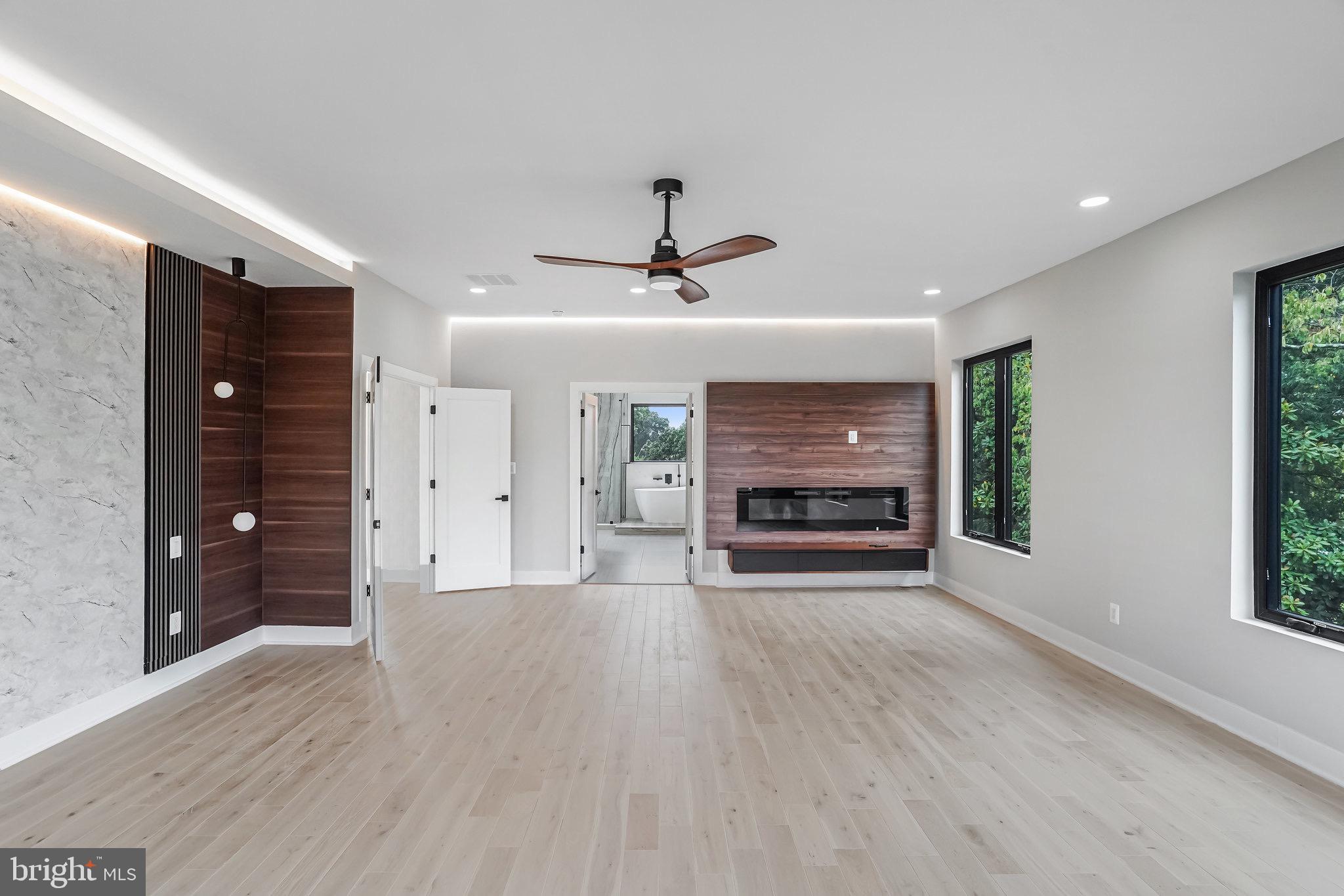 ASHTON HEIGHTS - Residential