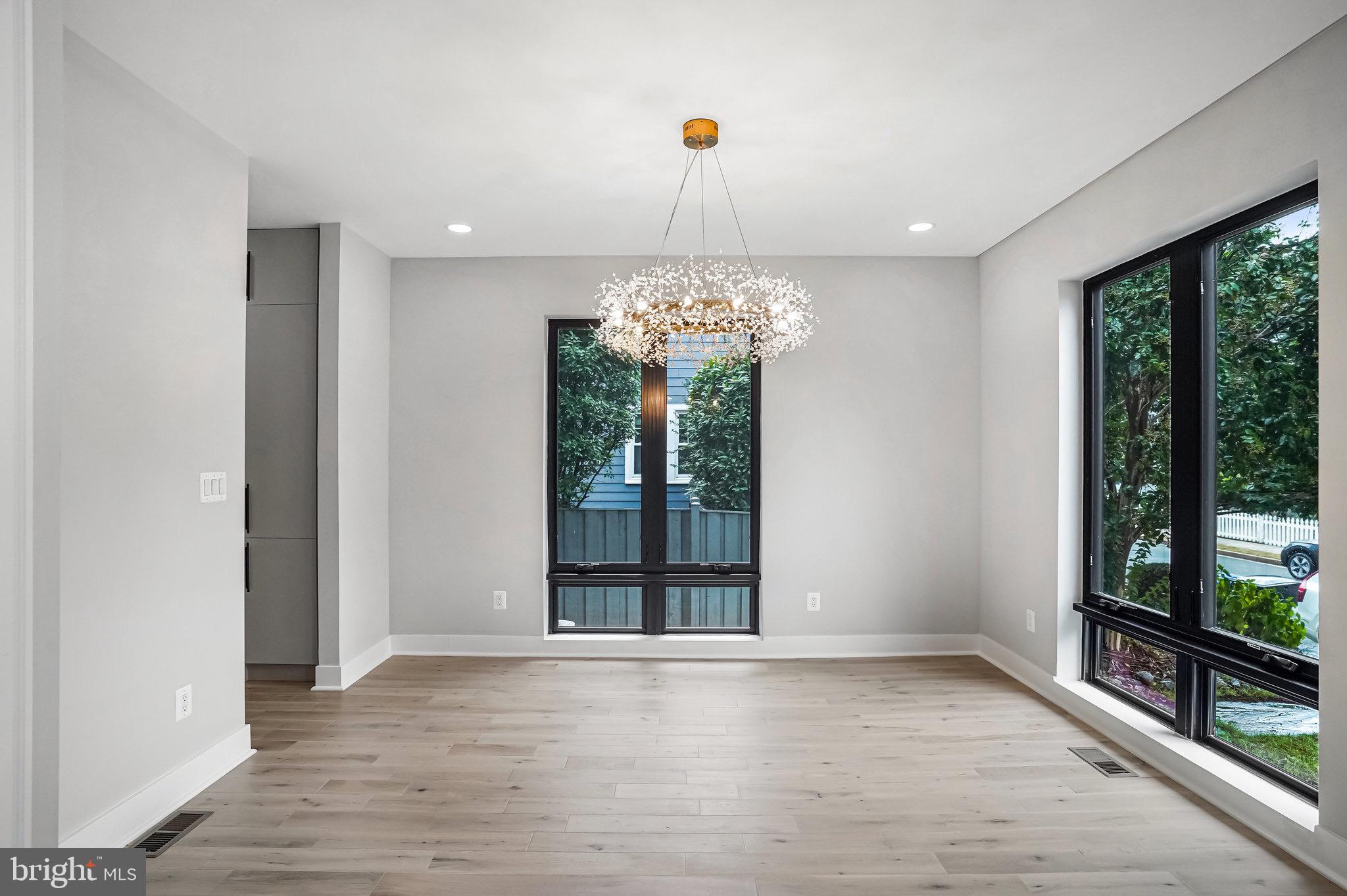 ASHTON HEIGHTS - Residential